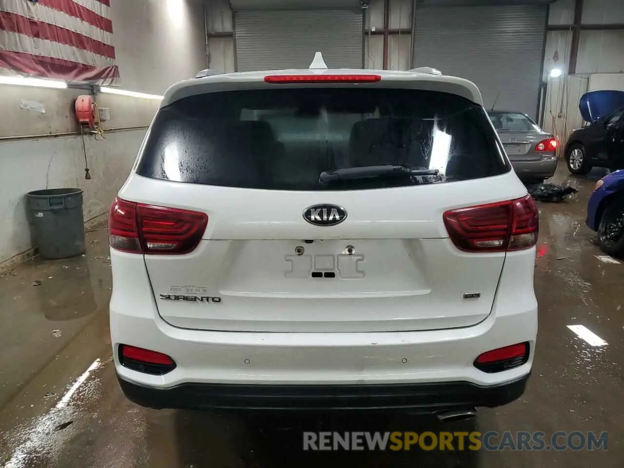 6 Photograph of a damaged car 5XYPG4A33KG439765 KIA SORENTO 2019