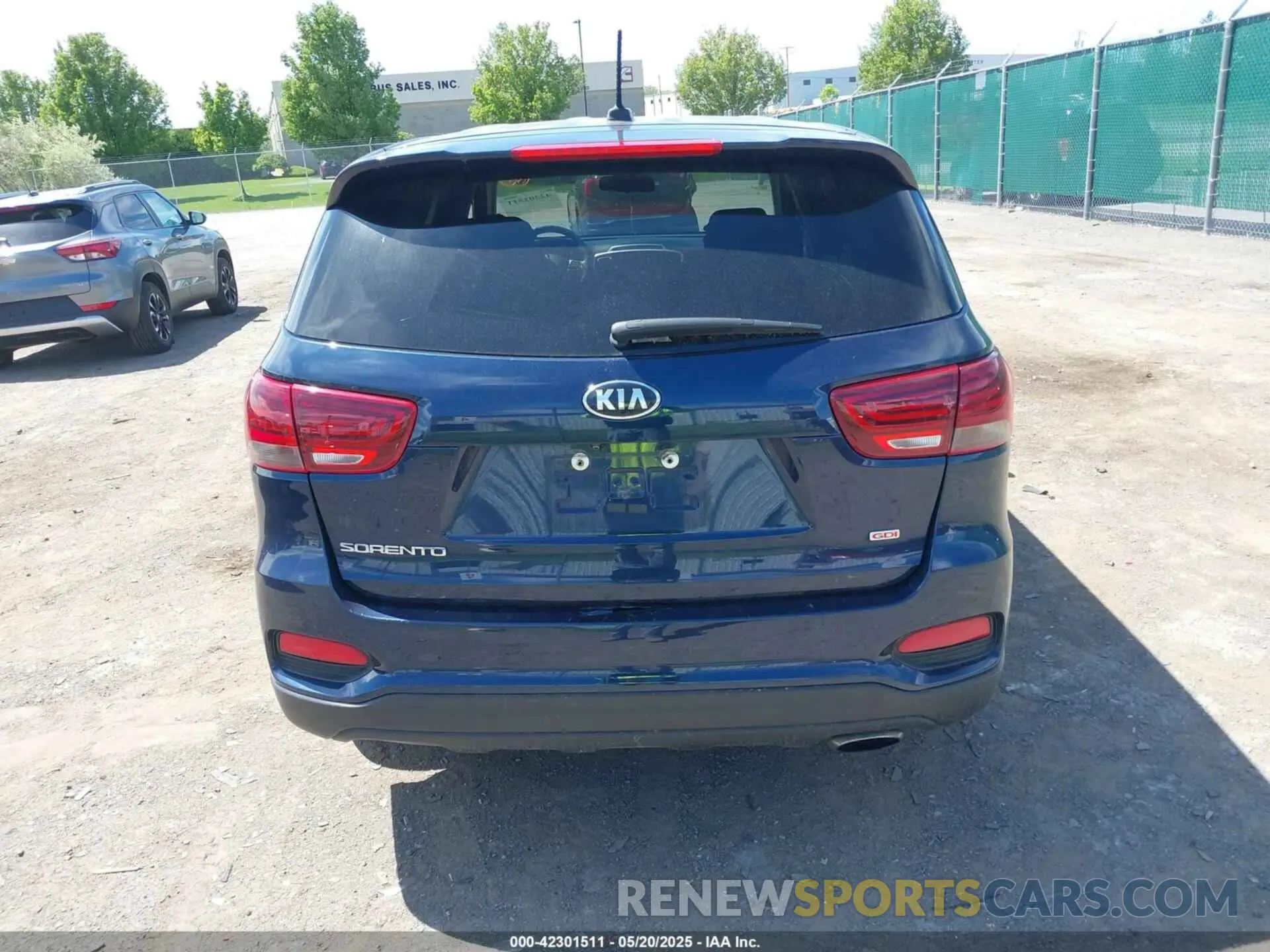 15 Photograph of a damaged car 5XYPG4A33KG463046 KIA SORENTO 2019