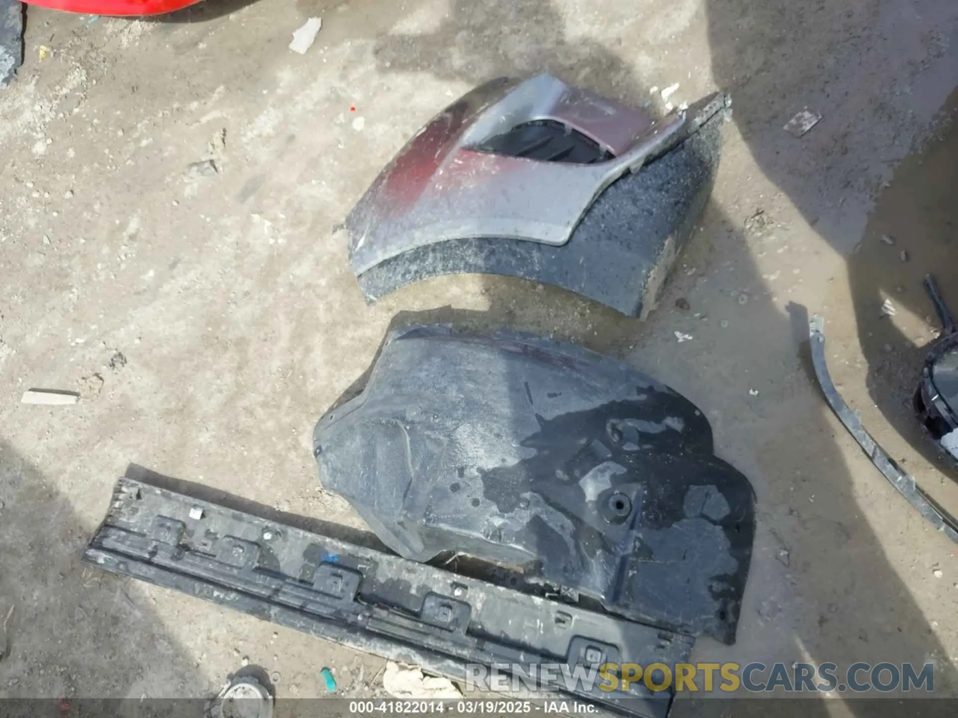 6 Photograph of a damaged car 5XYPG4A33KG476458 KIA SORENTO 2019