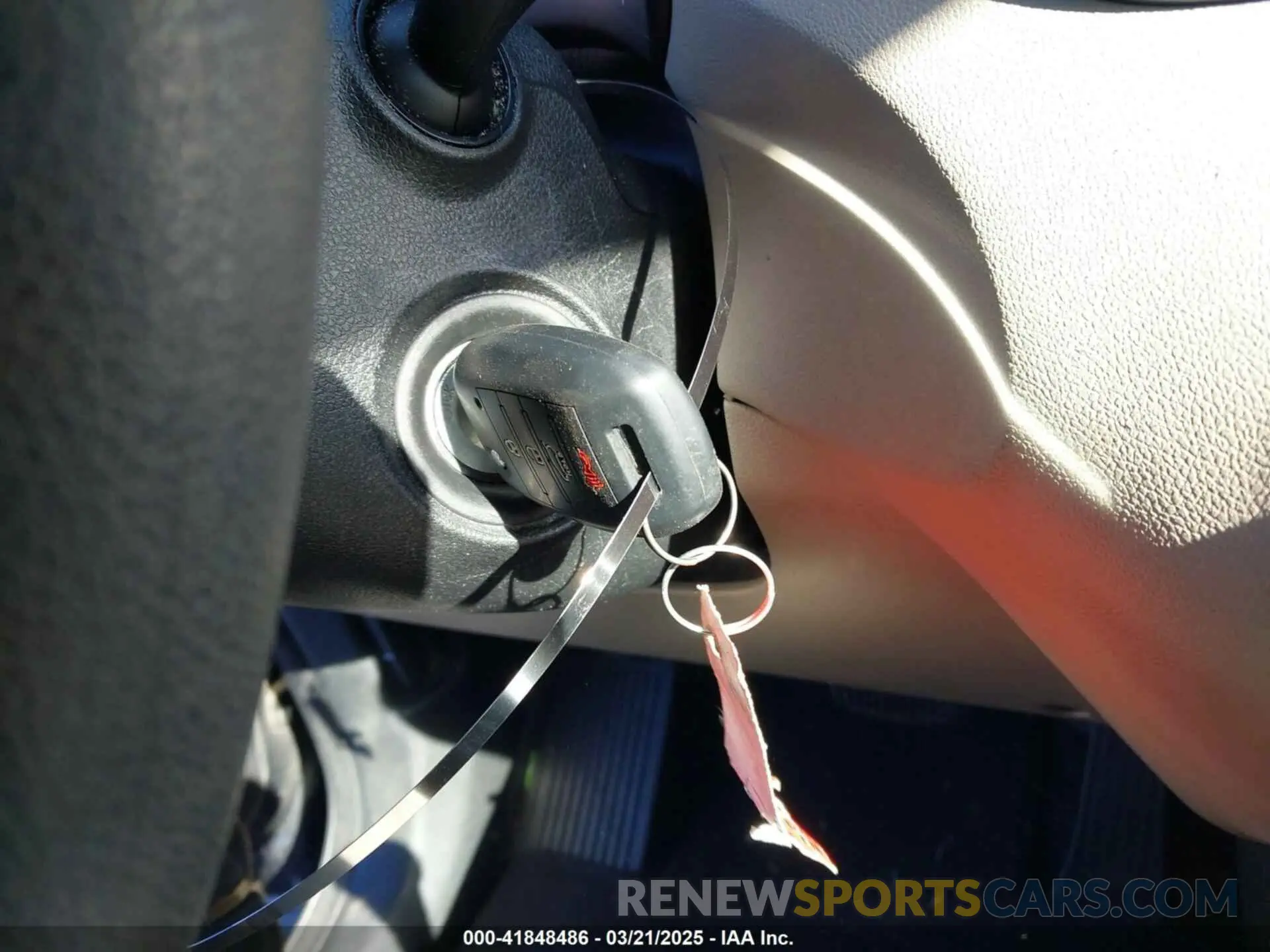 11 Photograph of a damaged car 5XYPG4A33KG505893 KIA SORENTO 2019