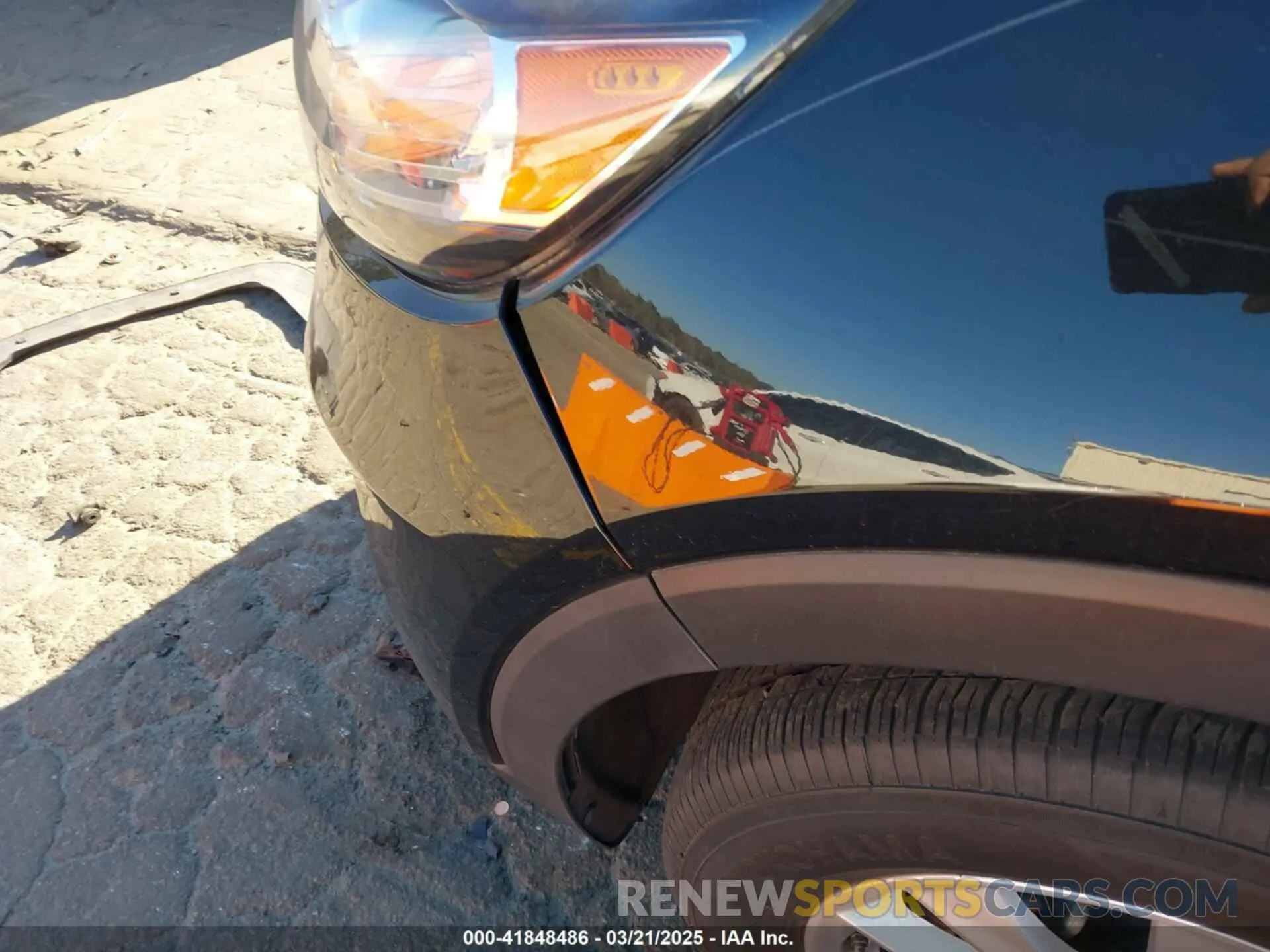 6 Photograph of a damaged car 5XYPG4A33KG505893 KIA SORENTO 2019