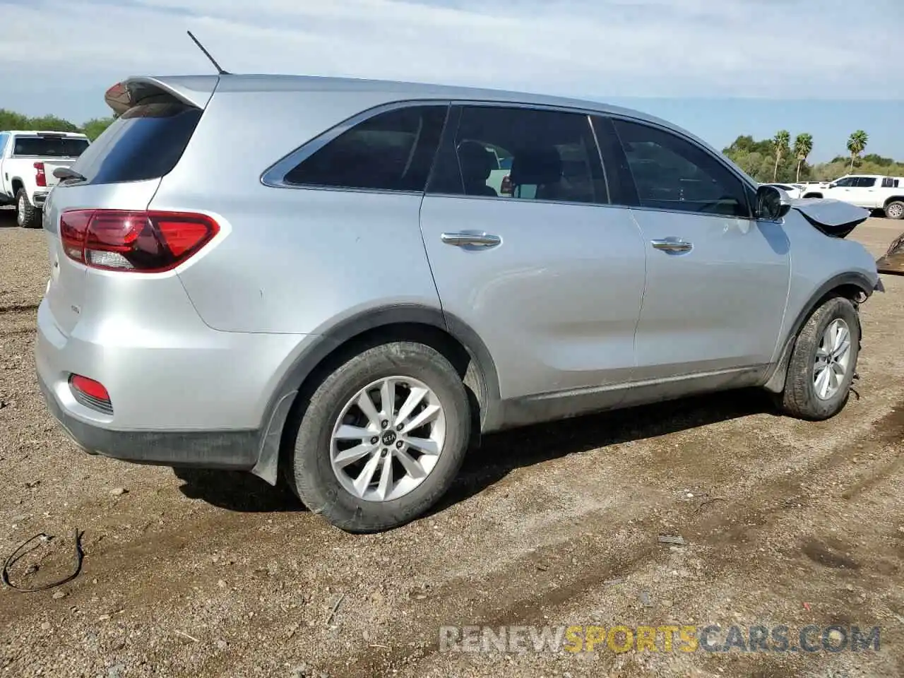 3 Photograph of a damaged car 5XYPG4A33KG508776 KIA SORENTO 2019