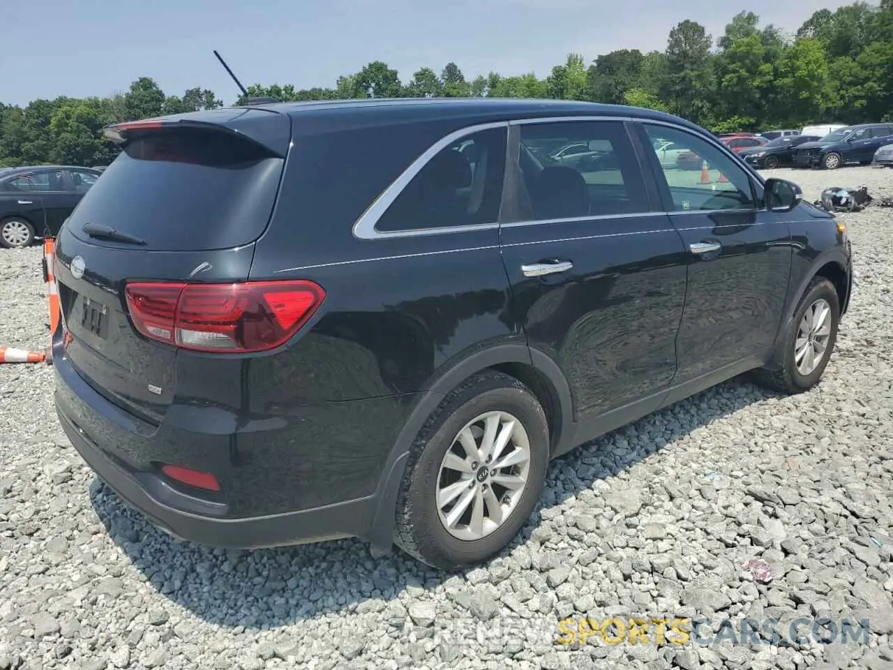 3 Photograph of a damaged car 5XYPG4A33KG515498 KIA SORENTO 2019