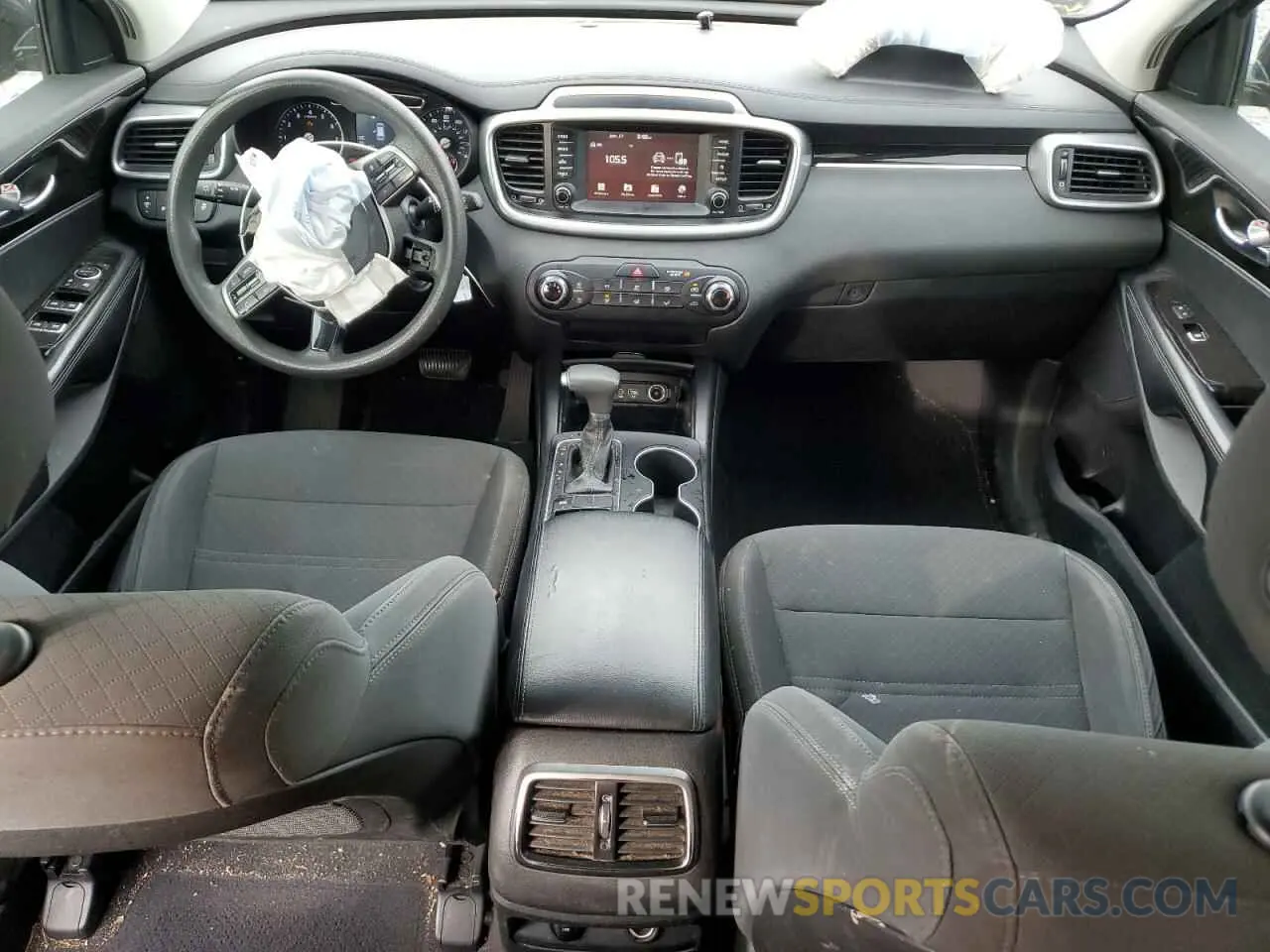 8 Photograph of a damaged car 5XYPG4A33KG523343 KIA SORENTO 2019