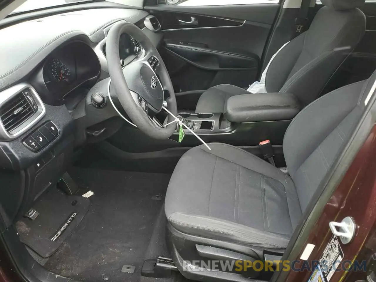 7 Photograph of a damaged car 5XYPG4A33KG523813 KIA SORENTO 2019
