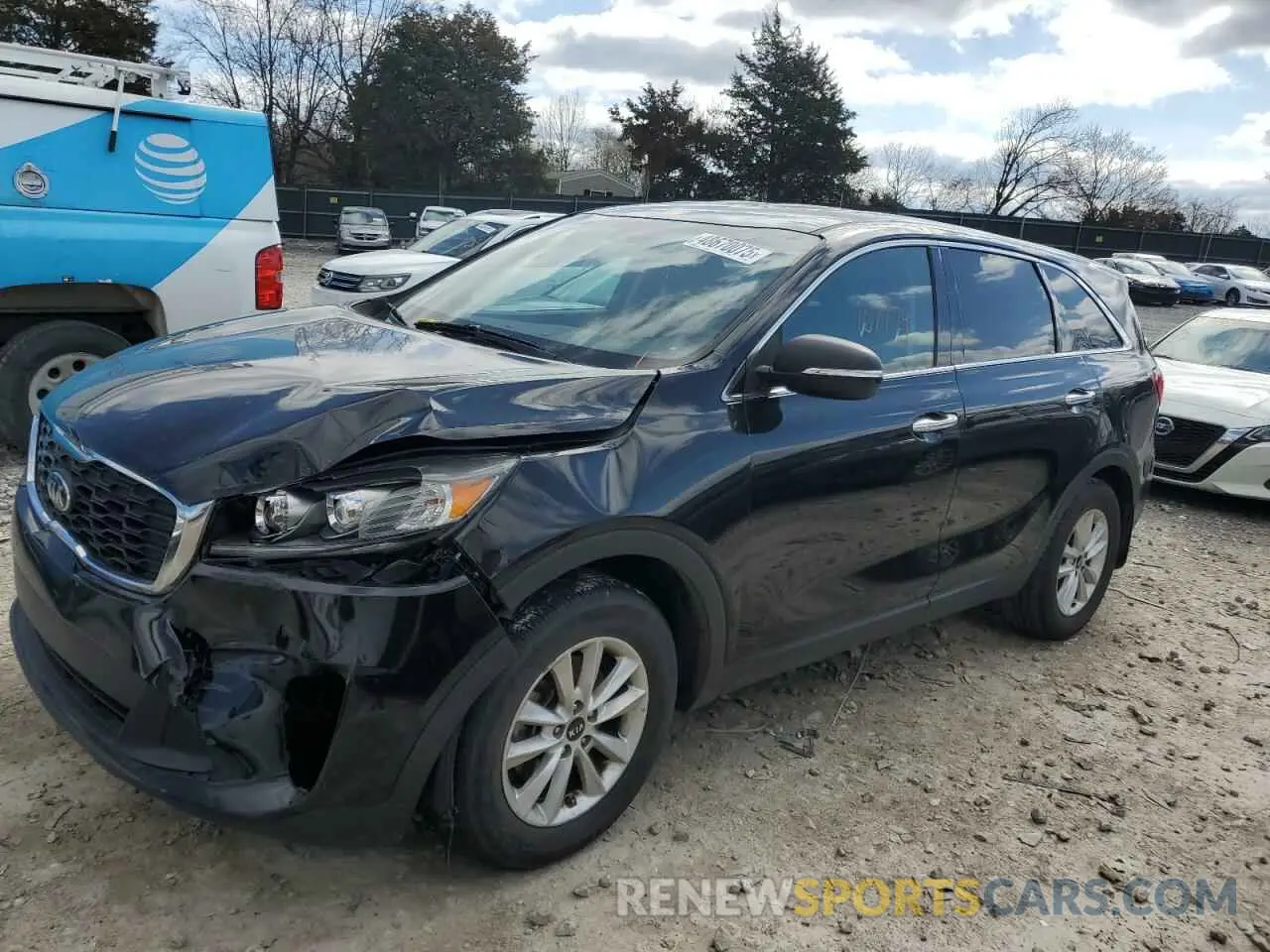 1 Photograph of a damaged car 5XYPG4A33KG570355 KIA SORENTO 2019