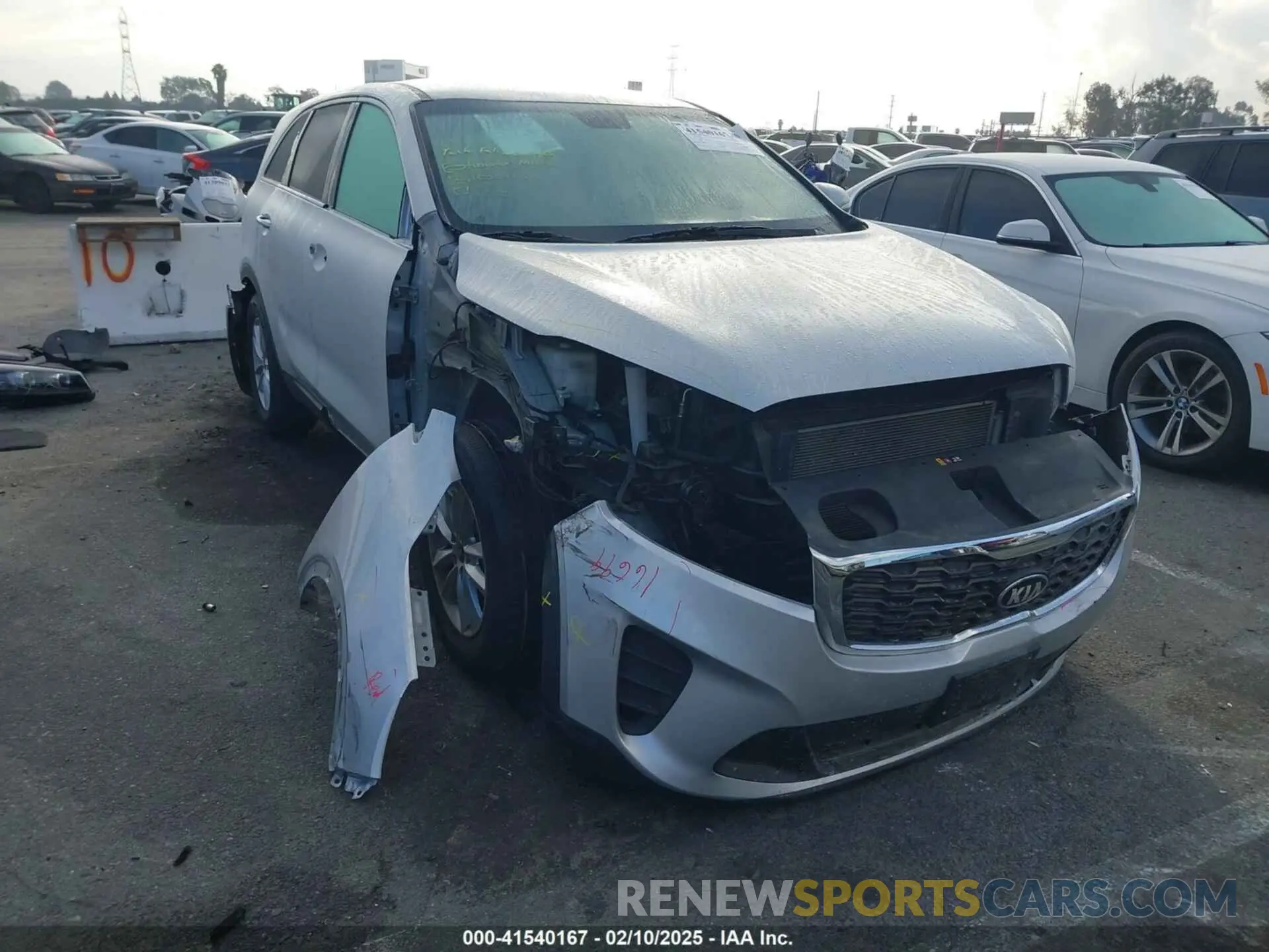 1 Photograph of a damaged car 5XYPG4A33KG575023 KIA SORENTO 2019