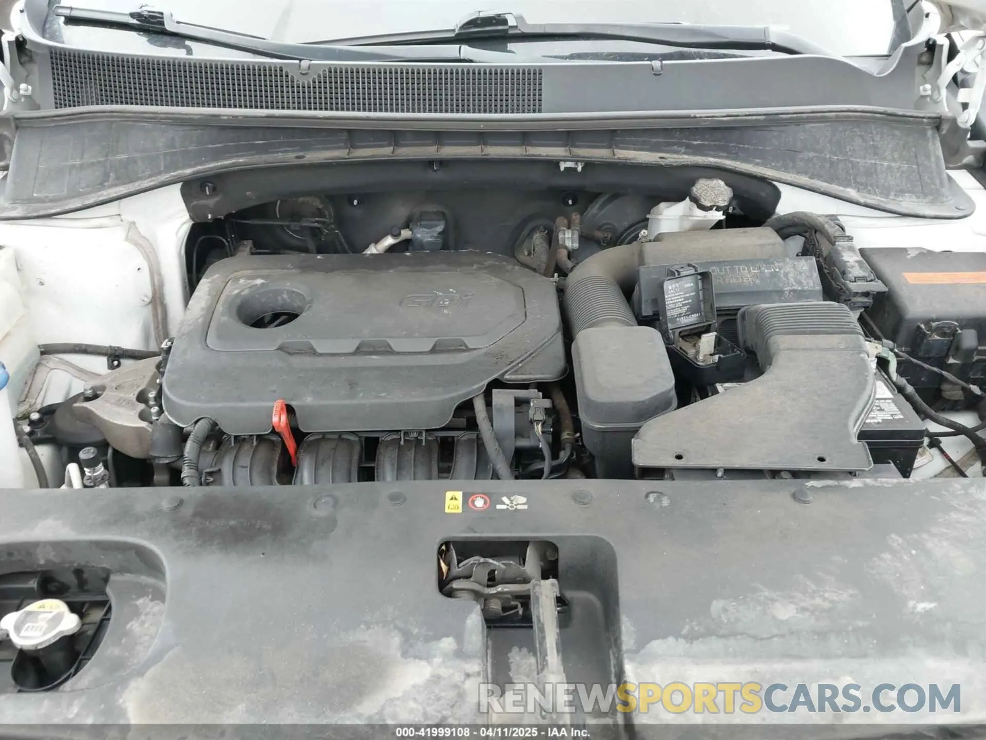 10 Photograph of a damaged car 5XYPG4A33KG575622 KIA SORENTO 2019