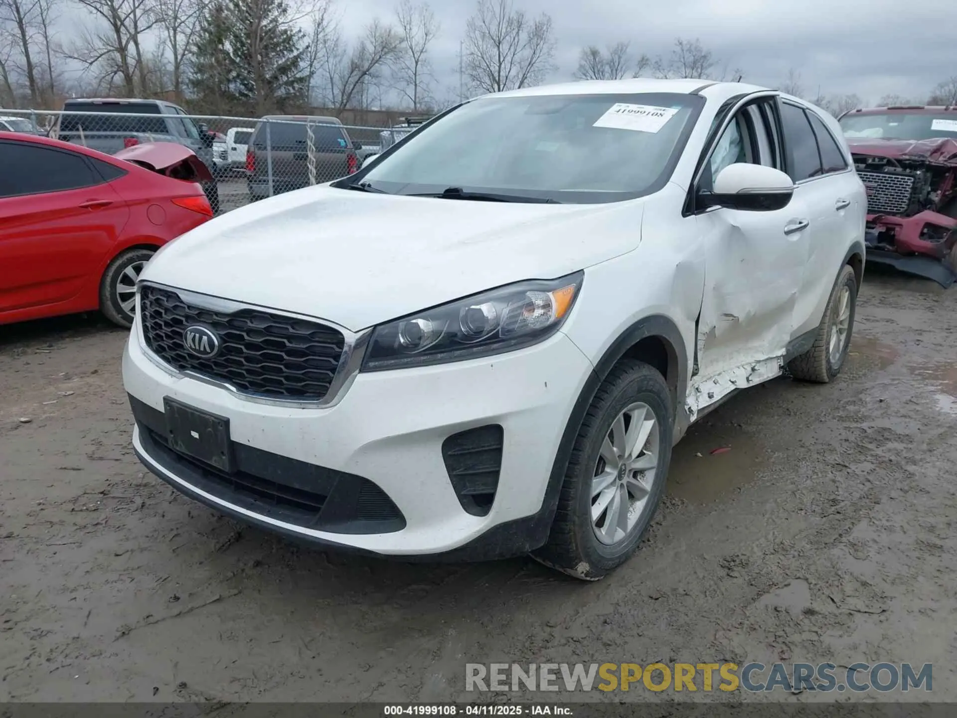 2 Photograph of a damaged car 5XYPG4A33KG575622 KIA SORENTO 2019