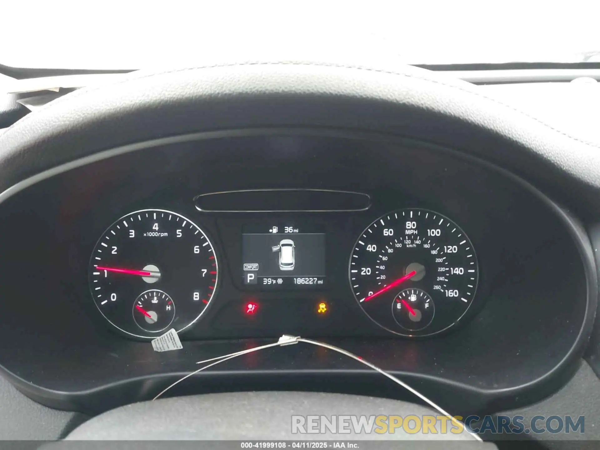 7 Photograph of a damaged car 5XYPG4A33KG575622 KIA SORENTO 2019