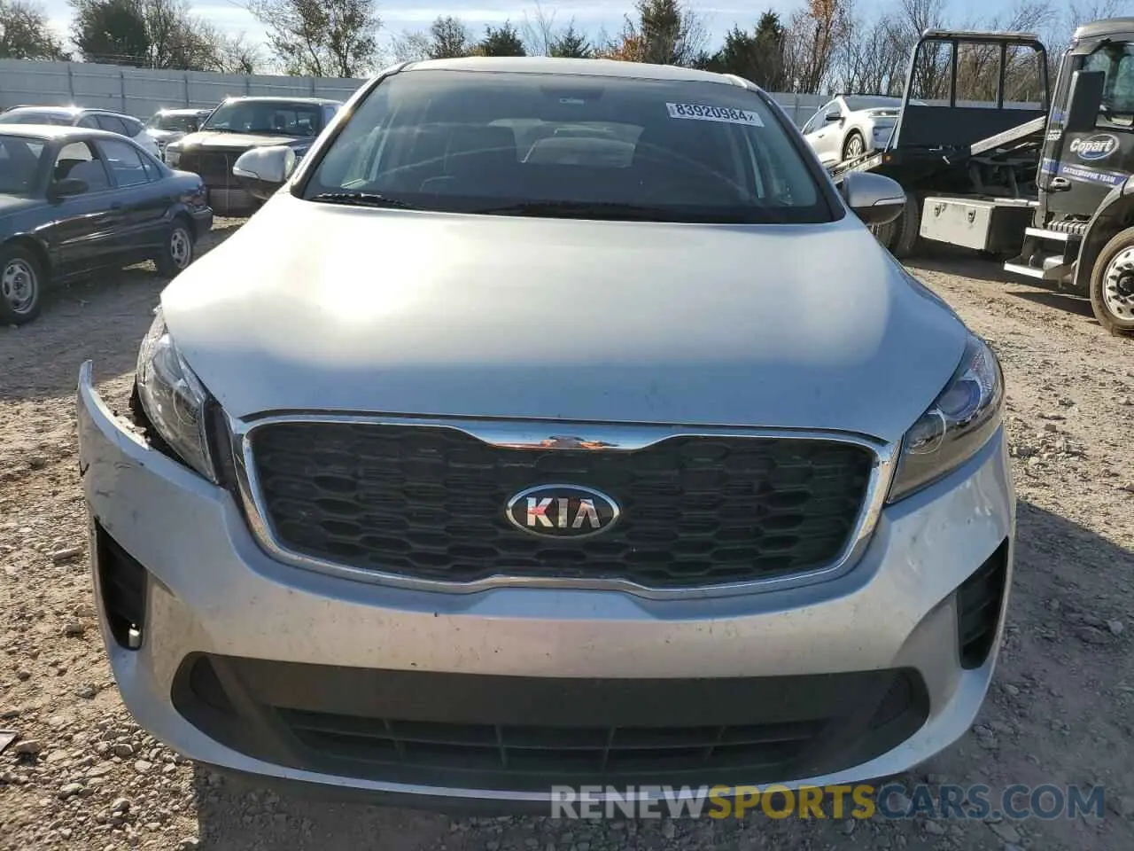 5 Photograph of a damaged car 5XYPG4A33KG579962 KIA SORENTO 2019