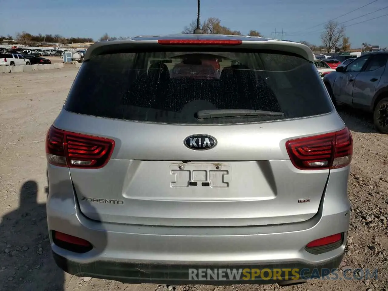 6 Photograph of a damaged car 5XYPG4A33KG579962 KIA SORENTO 2019