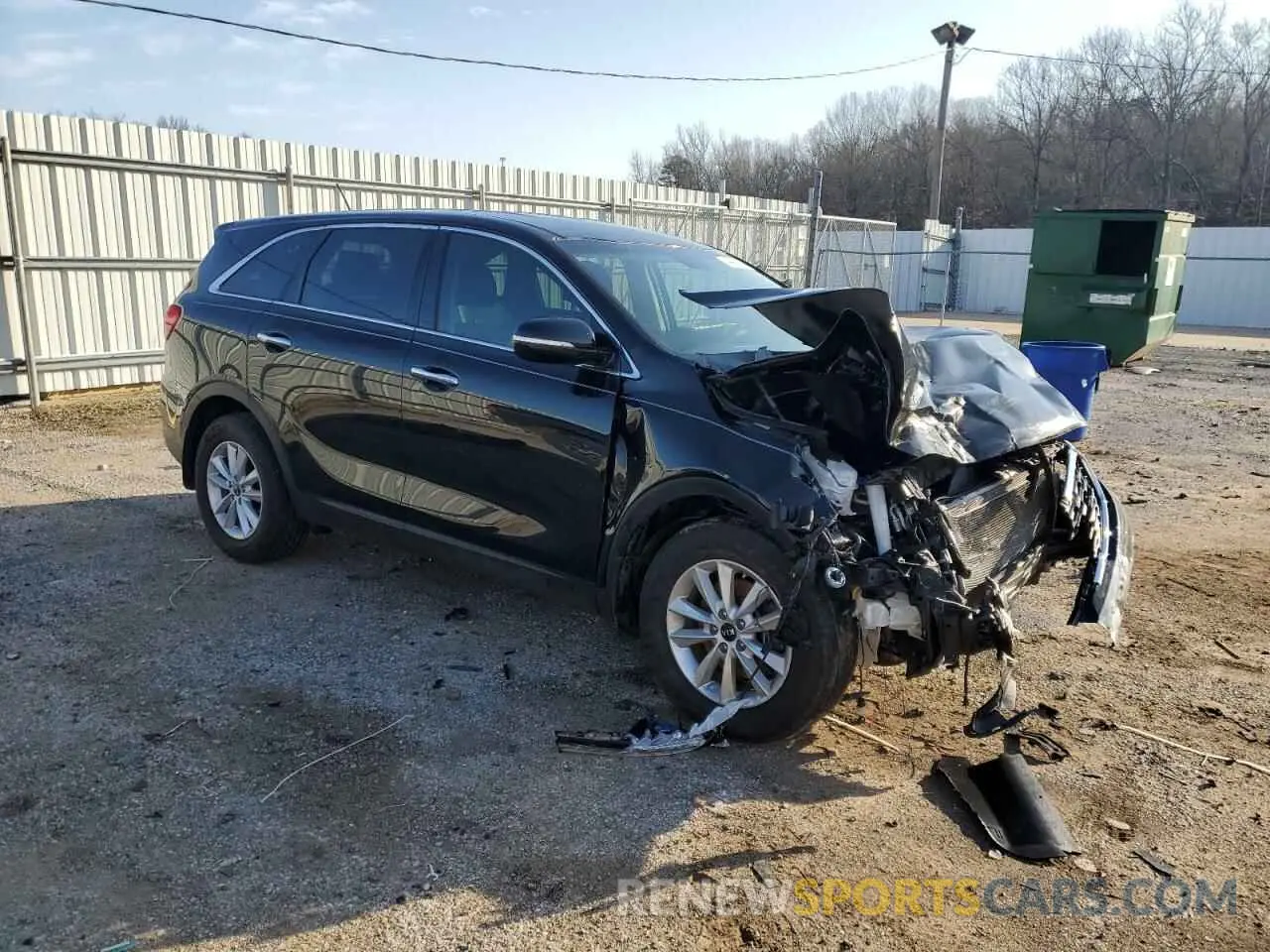 4 Photograph of a damaged car 5XYPG4A33KG580626 KIA SORENTO 2019