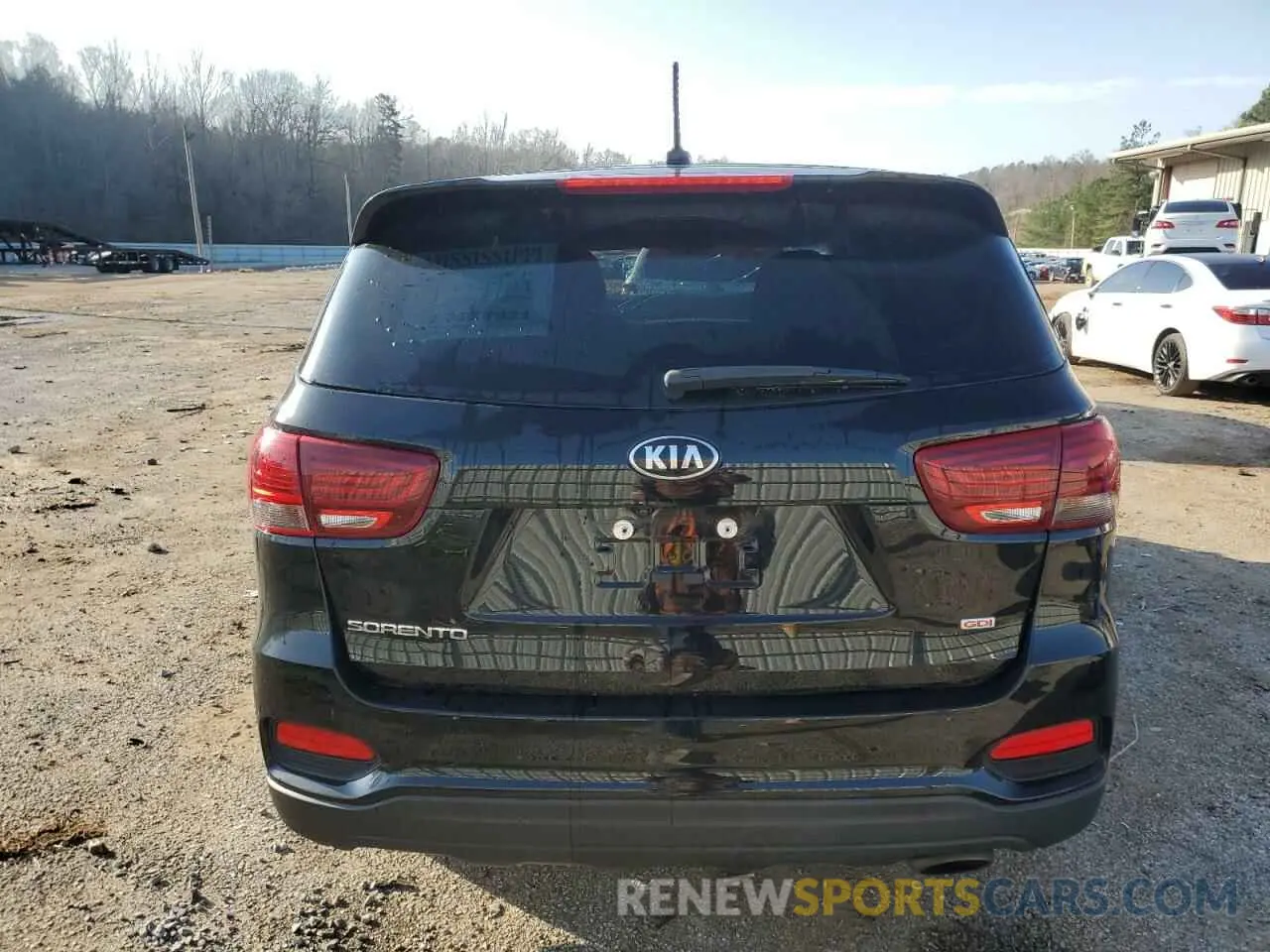 6 Photograph of a damaged car 5XYPG4A33KG580626 KIA SORENTO 2019