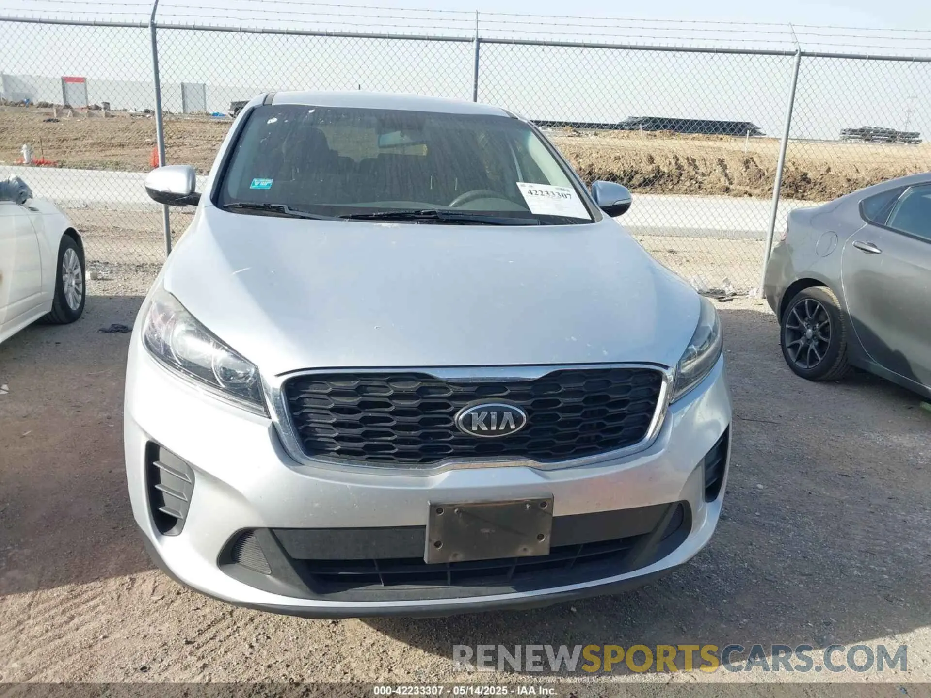 12 Photograph of a damaged car 5XYPG4A33KG582599 KIA SORENTO 2019