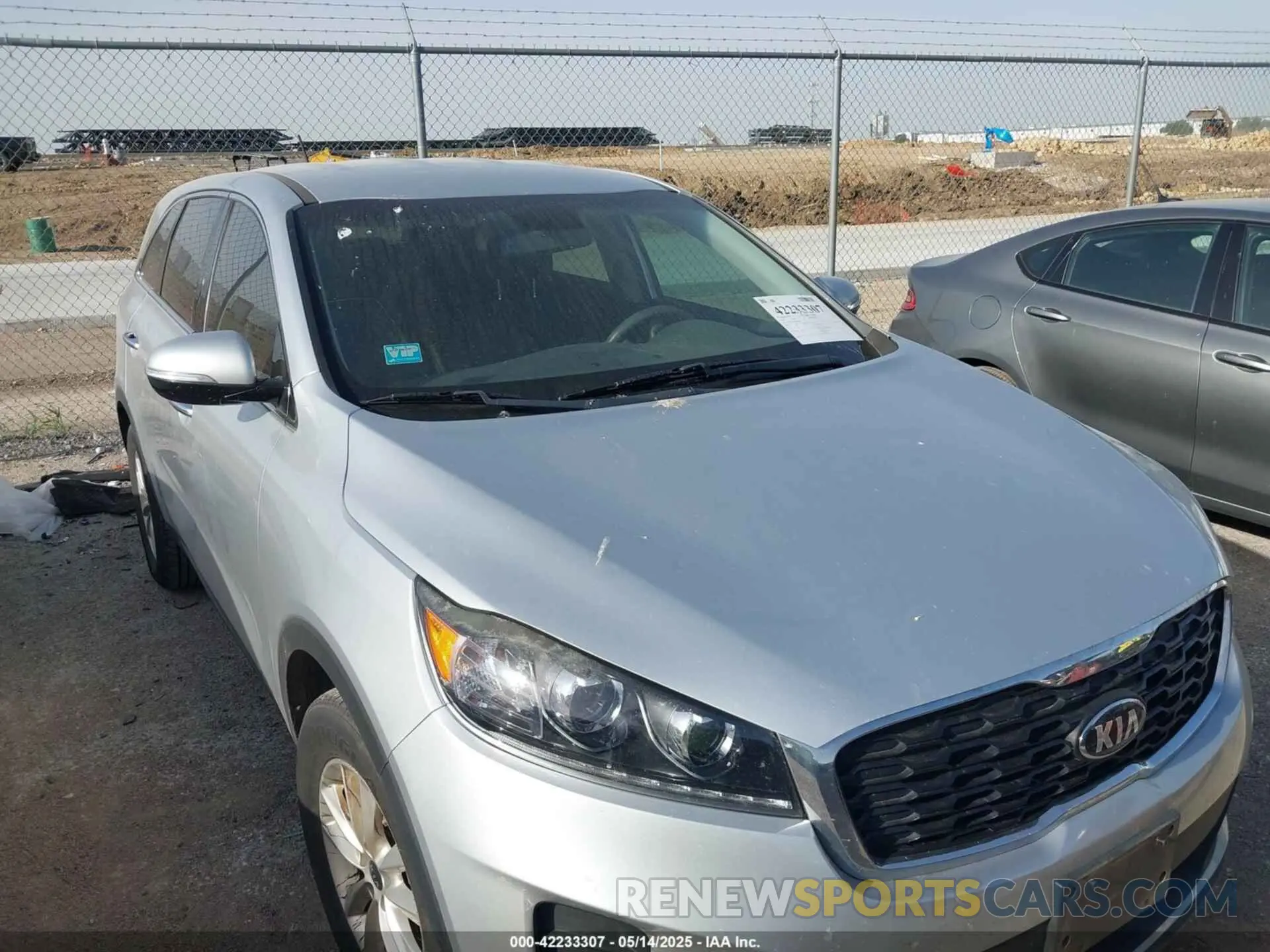 6 Photograph of a damaged car 5XYPG4A33KG582599 KIA SORENTO 2019