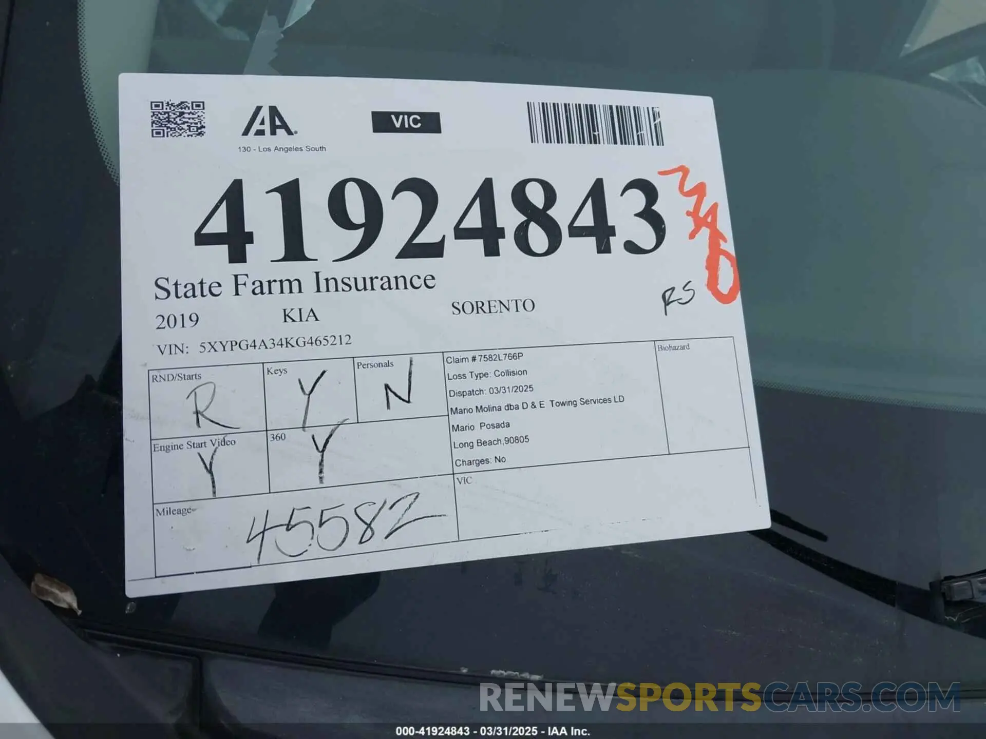 17 Photograph of a damaged car 5XYPG4A34KG465212 KIA SORENTO 2019