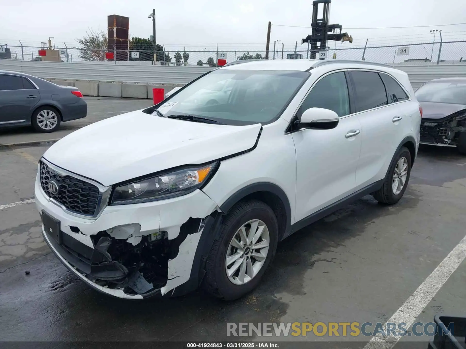 2 Photograph of a damaged car 5XYPG4A34KG465212 KIA SORENTO 2019