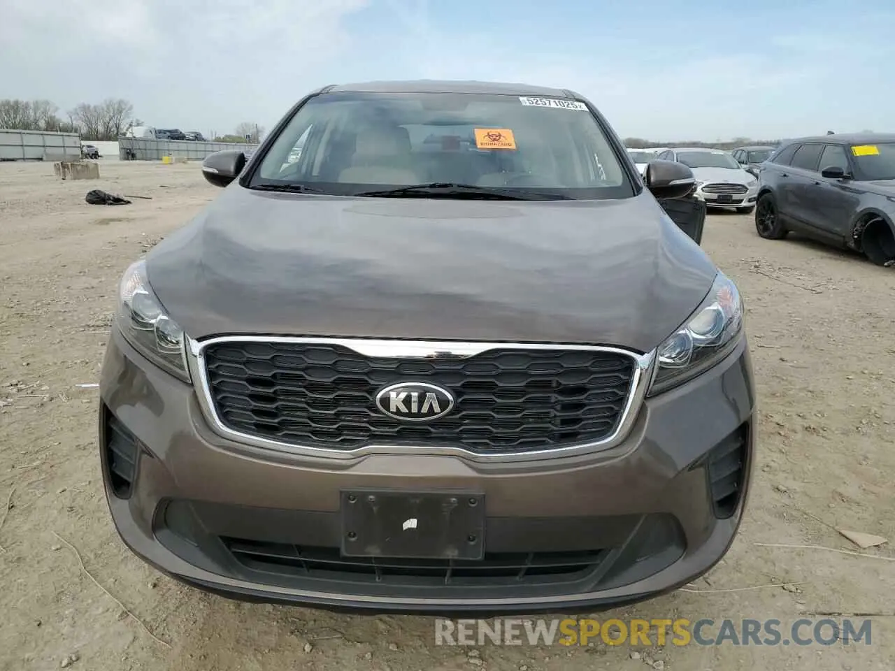 5 Photograph of a damaged car 5XYPG4A34KG505479 KIA SORENTO 2019