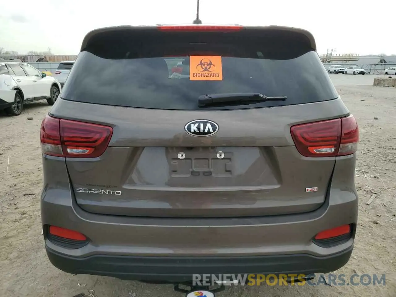 6 Photograph of a damaged car 5XYPG4A34KG505479 KIA SORENTO 2019