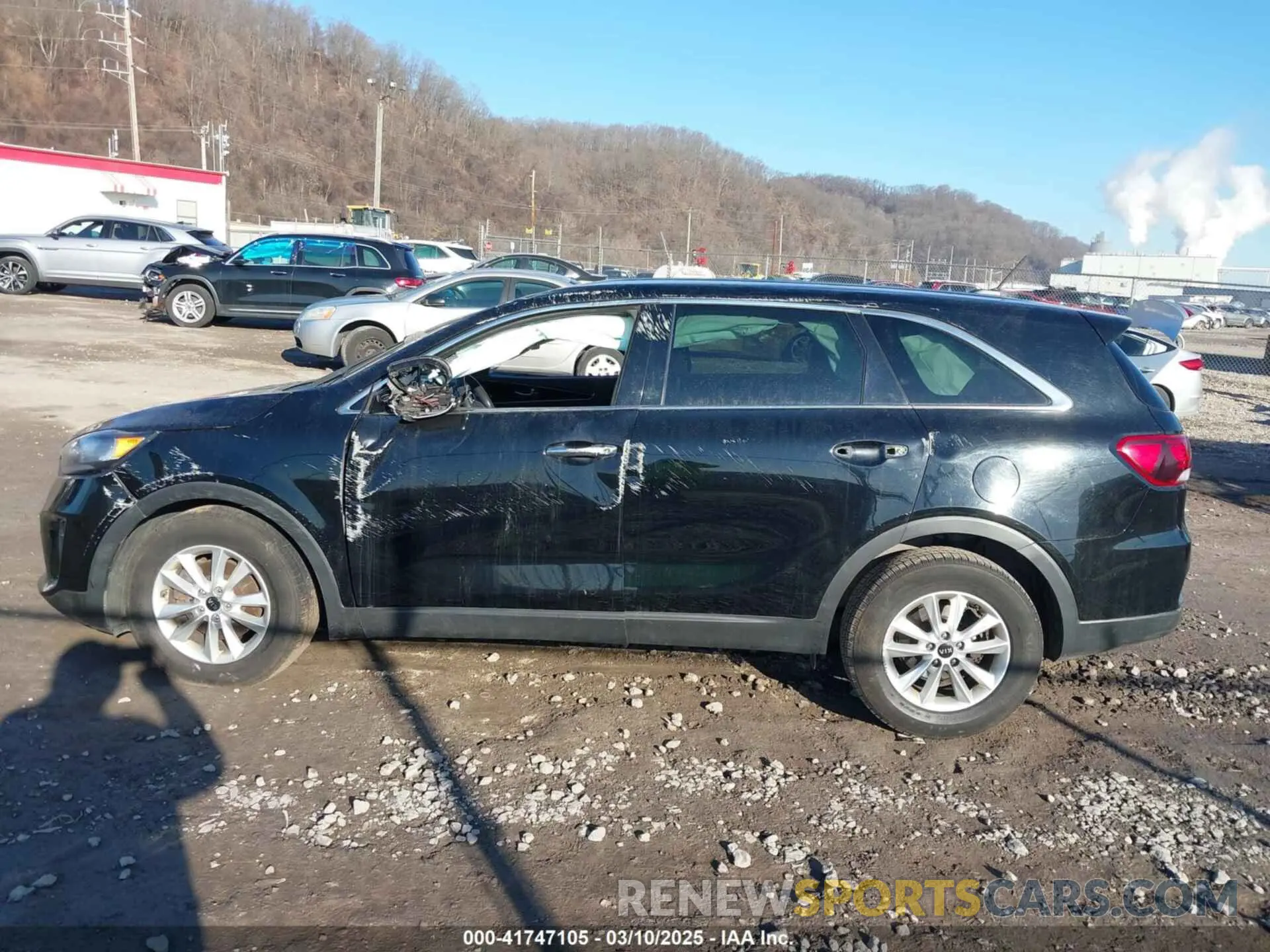 14 Photograph of a damaged car 5XYPG4A34KG509144 KIA SORENTO 2019