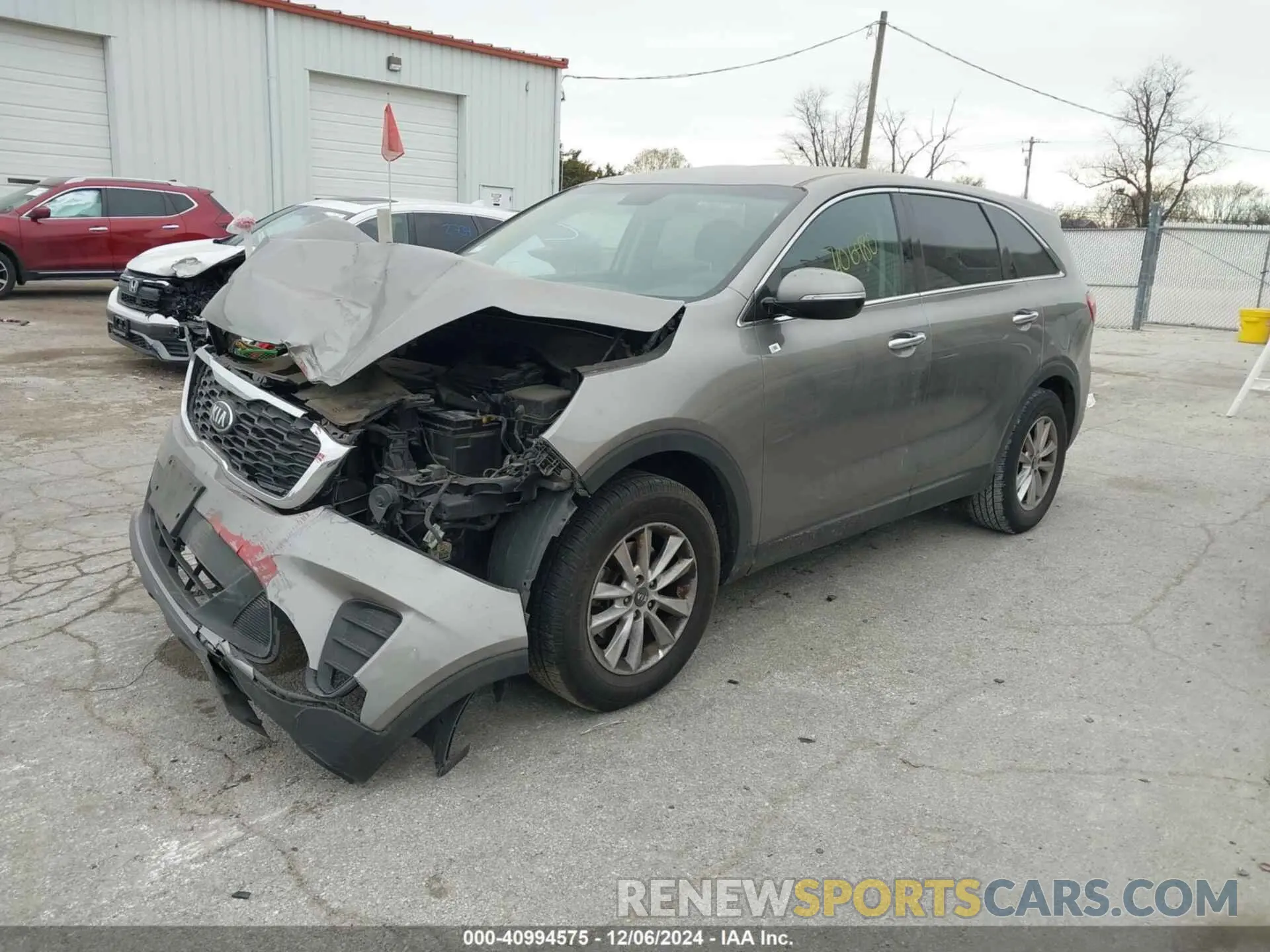 2 Photograph of a damaged car 5XYPG4A34KG534299 KIA SORENTO 2019