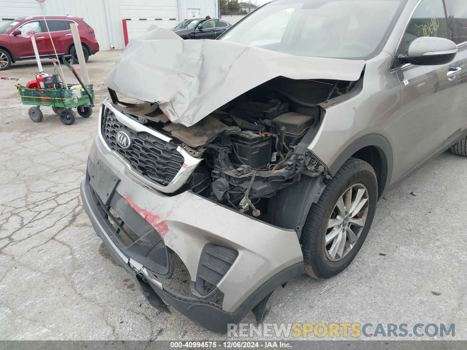 6 Photograph of a damaged car 5XYPG4A34KG534299 KIA SORENTO 2019
