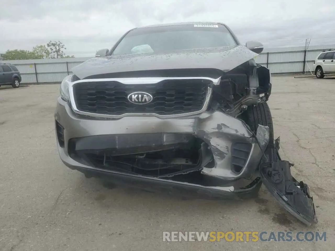 5 Photograph of a damaged car 5XYPG4A34KG536814 KIA SORENTO 2019