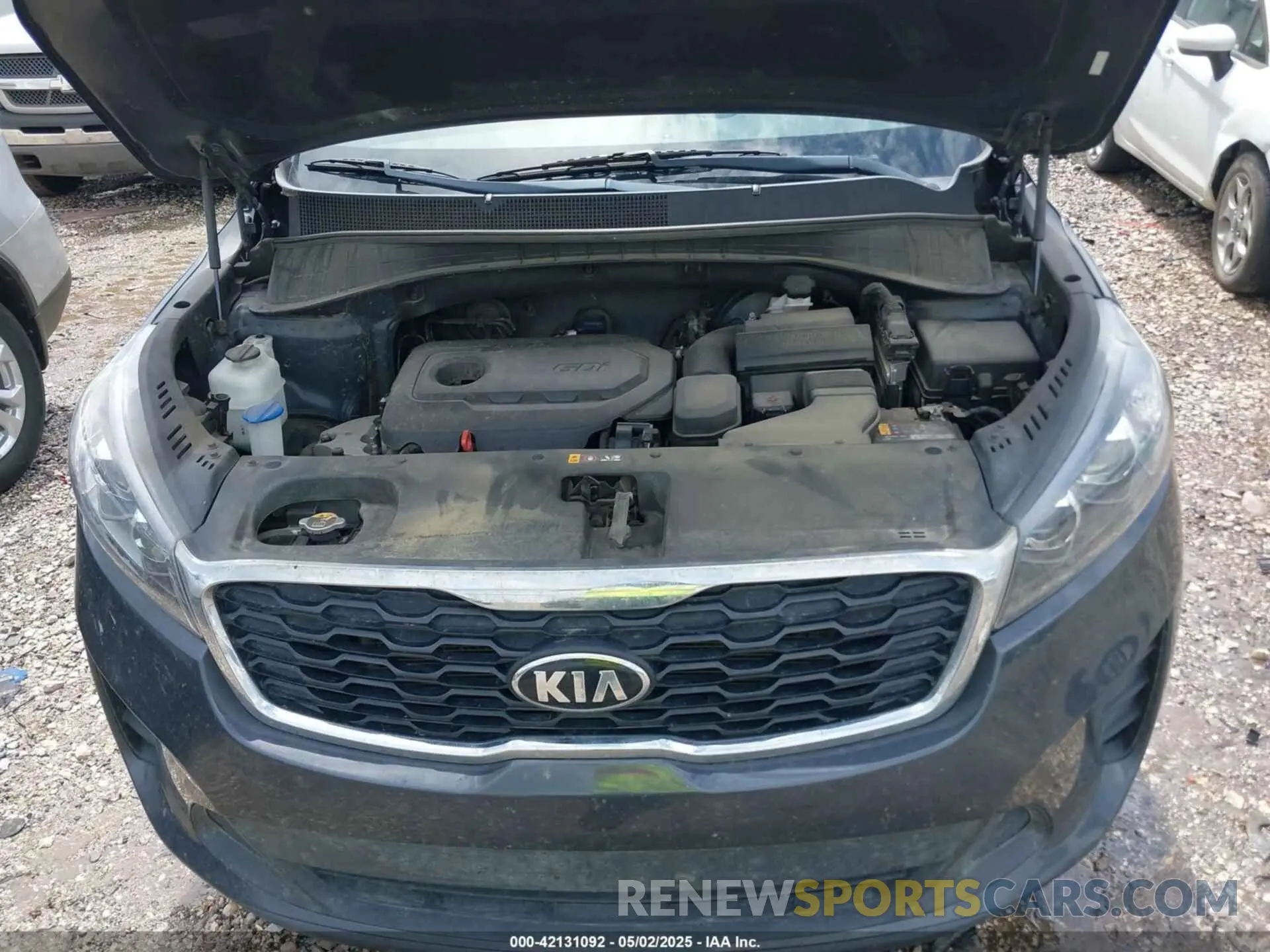 10 Photograph of a damaged car 5XYPG4A34KG538689 KIA SORENTO 2019
