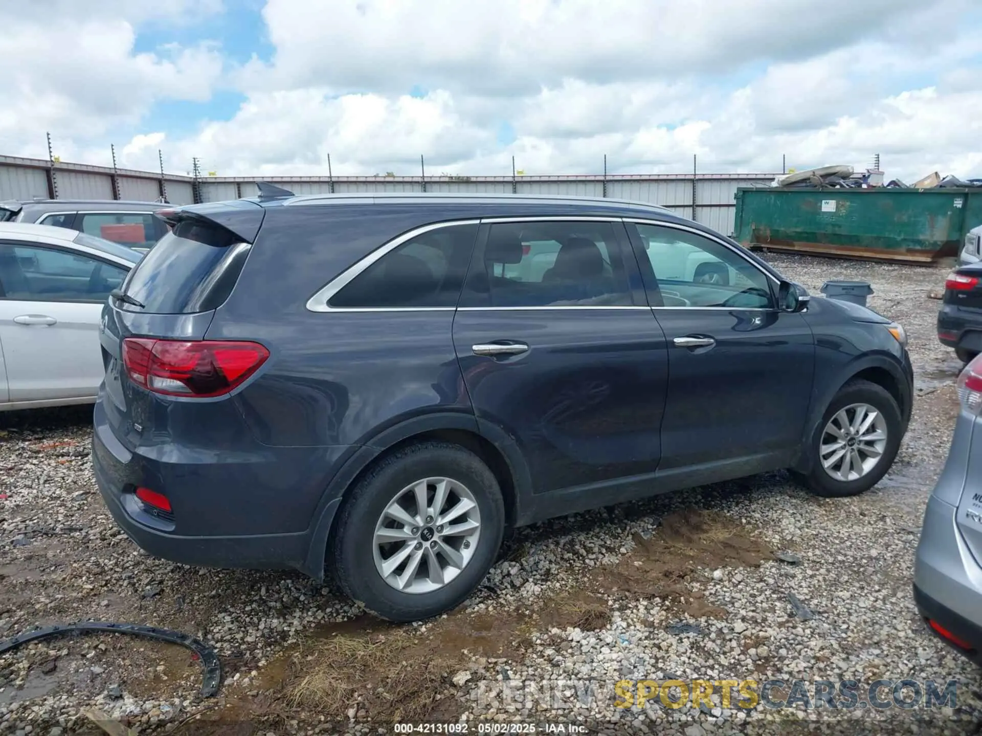 13 Photograph of a damaged car 5XYPG4A34KG538689 KIA SORENTO 2019