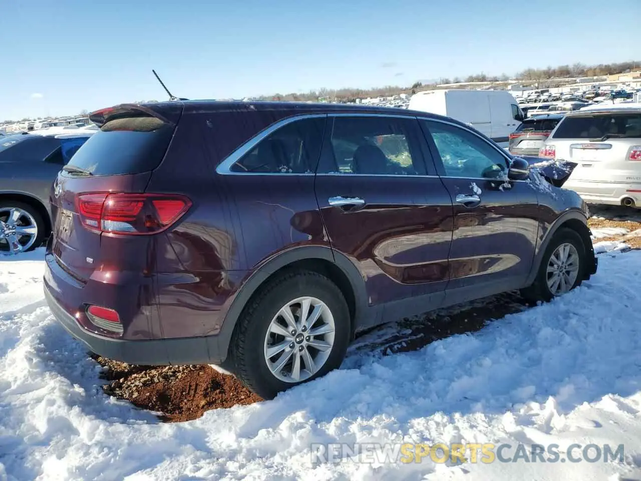 3 Photograph of a damaged car 5XYPG4A34KG571062 KIA SORENTO 2019