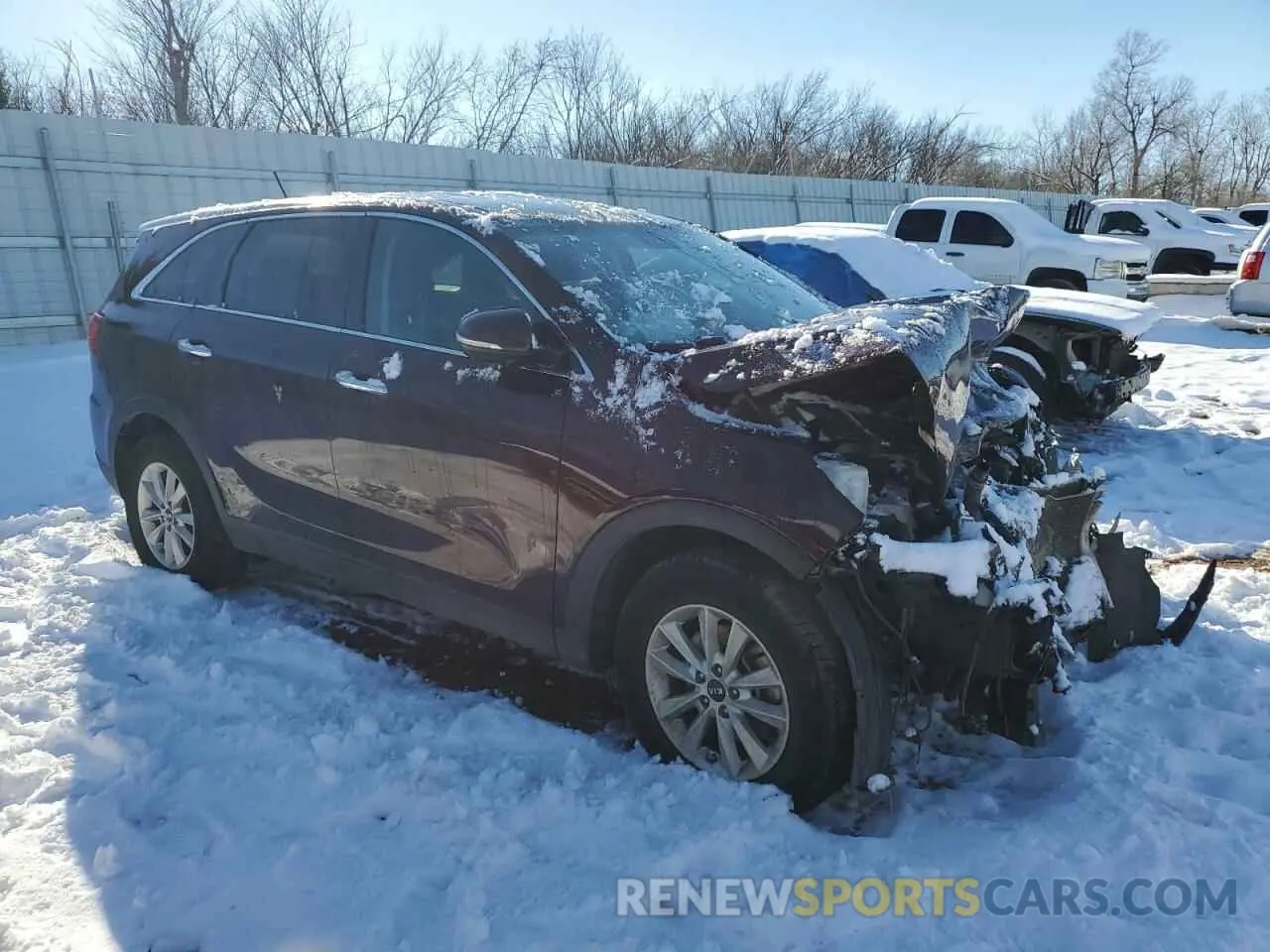4 Photograph of a damaged car 5XYPG4A34KG571062 KIA SORENTO 2019