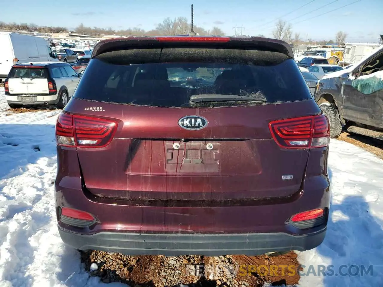 6 Photograph of a damaged car 5XYPG4A34KG571062 KIA SORENTO 2019