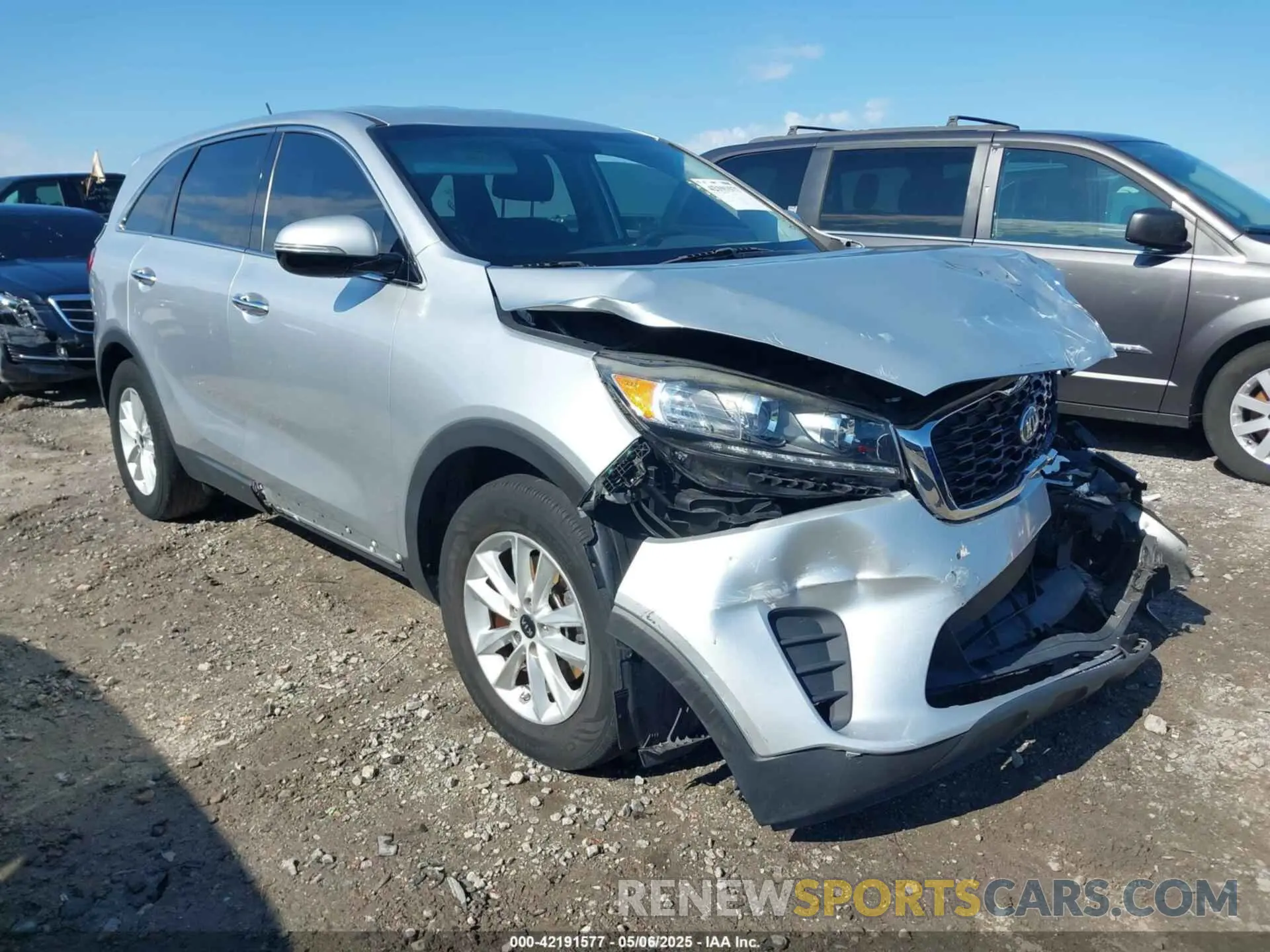 1 Photograph of a damaged car 5XYPG4A34KG574303 KIA SORENTO 2019
