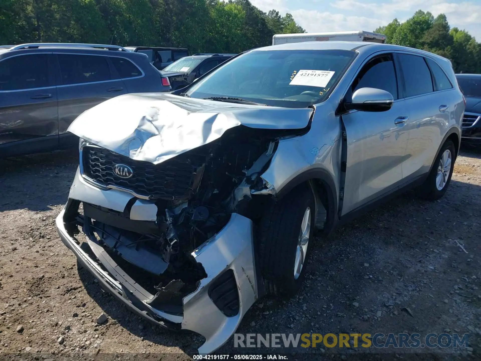 2 Photograph of a damaged car 5XYPG4A34KG574303 KIA SORENTO 2019