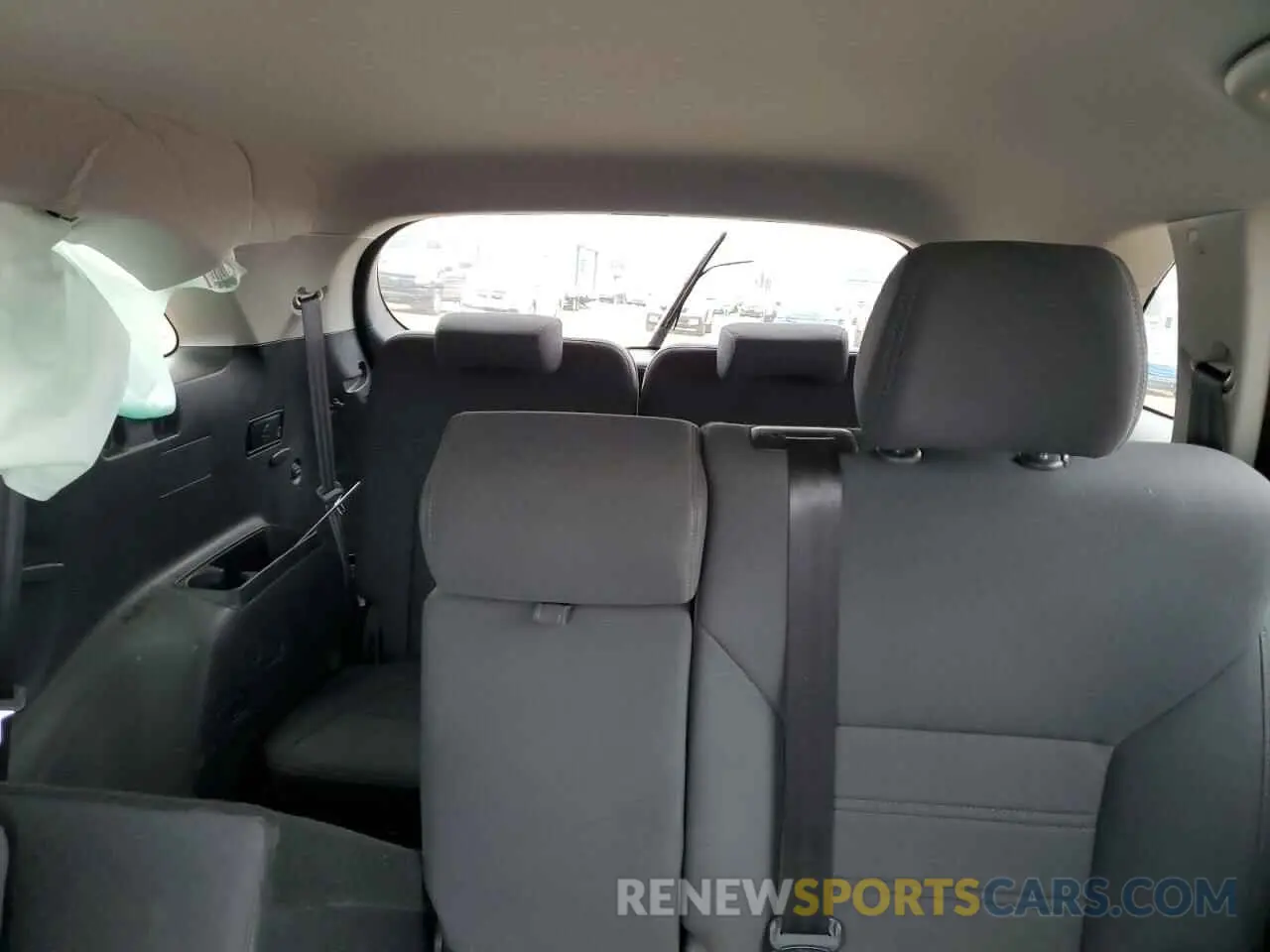 10 Photograph of a damaged car 5XYPG4A35KG479278 KIA SORENTO 2019