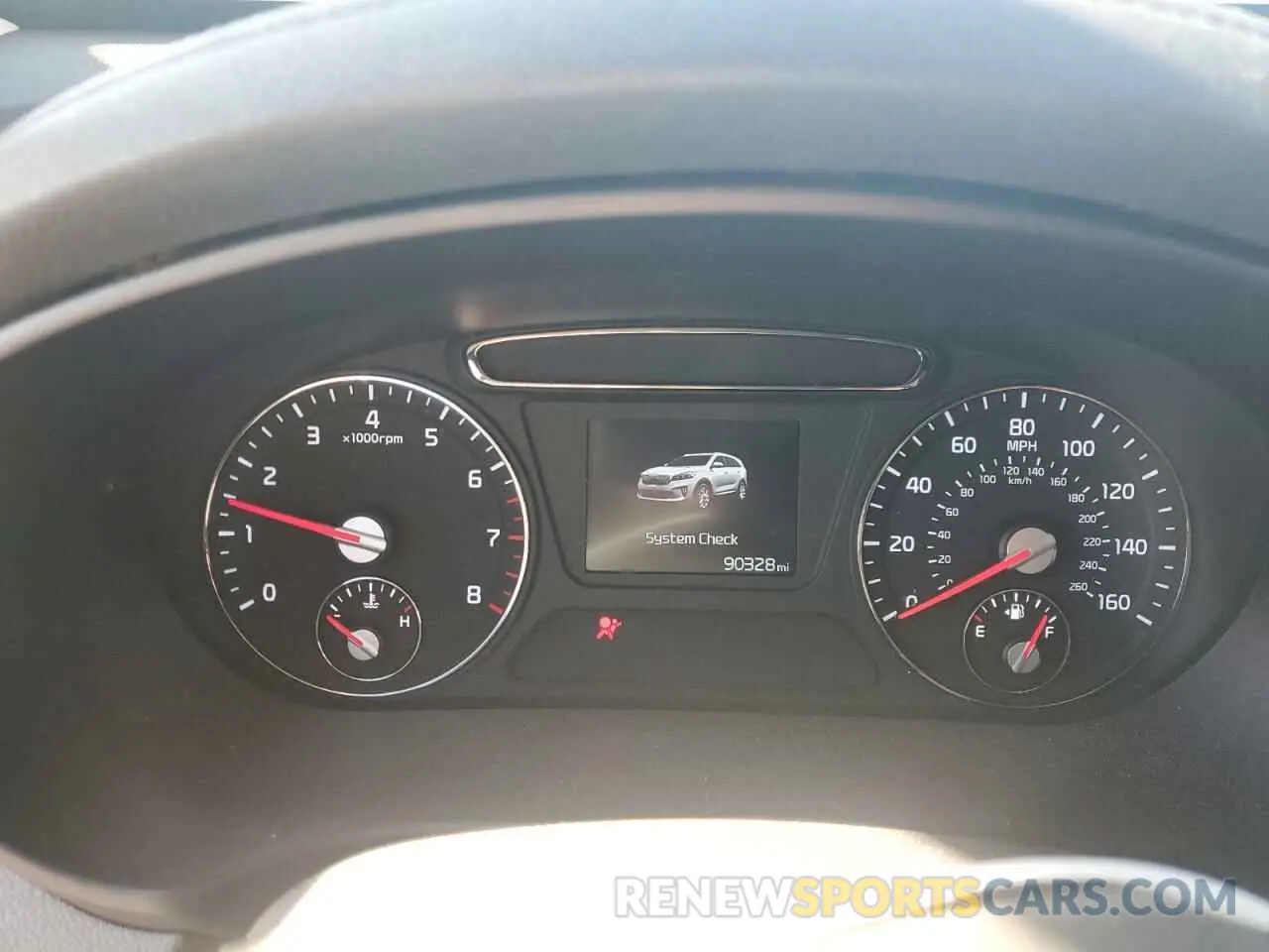 9 Photograph of a damaged car 5XYPG4A35KG499952 KIA SORENTO 2019