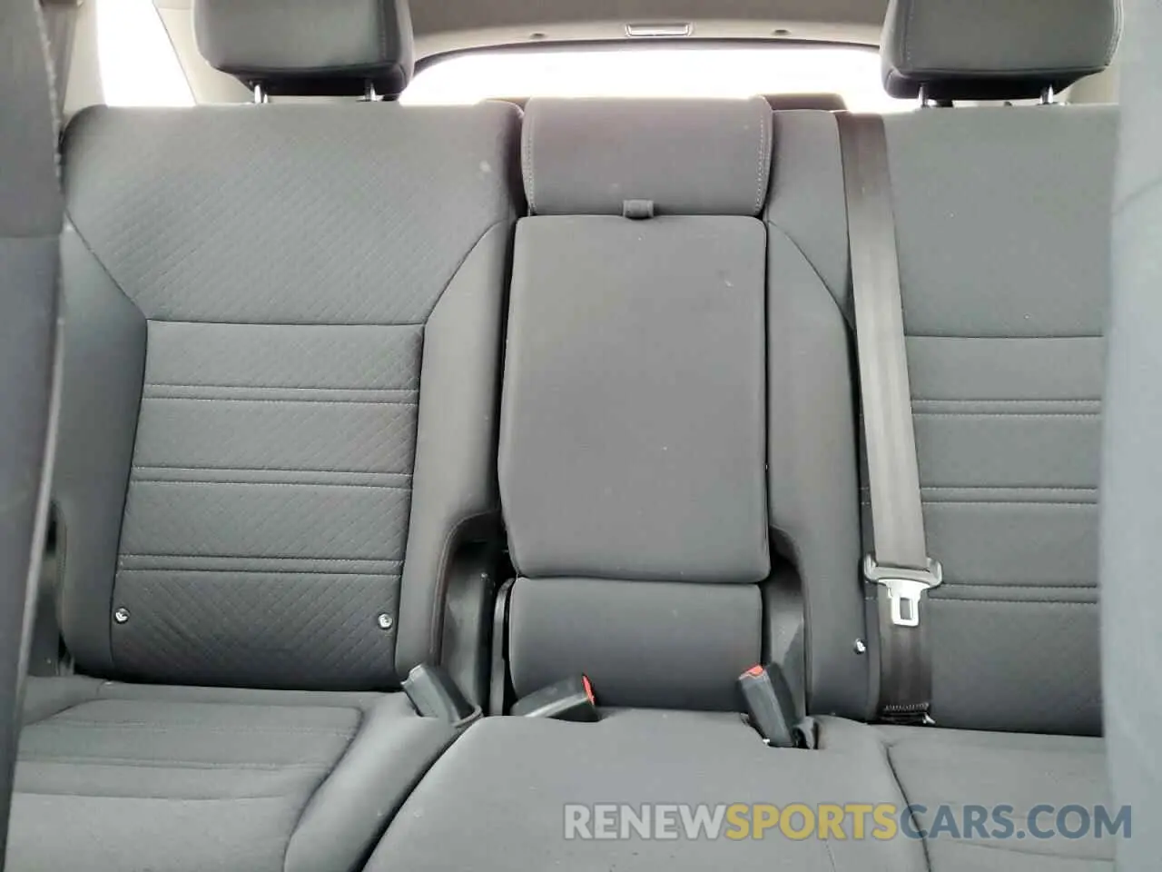 10 Photograph of a damaged car 5XYPG4A35KG523361 KIA SORENTO 2019