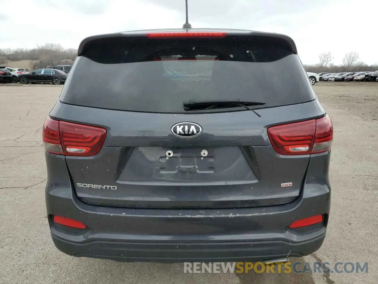 6 Photograph of a damaged car 5XYPG4A35KG523361 KIA SORENTO 2019