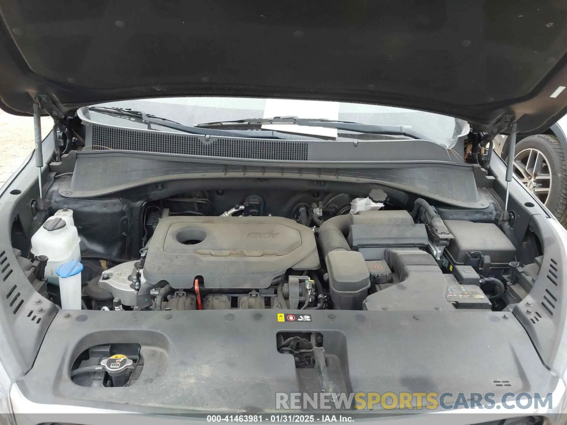 10 Photograph of a damaged car 5XYPG4A35KG577548 KIA SORENTO 2019