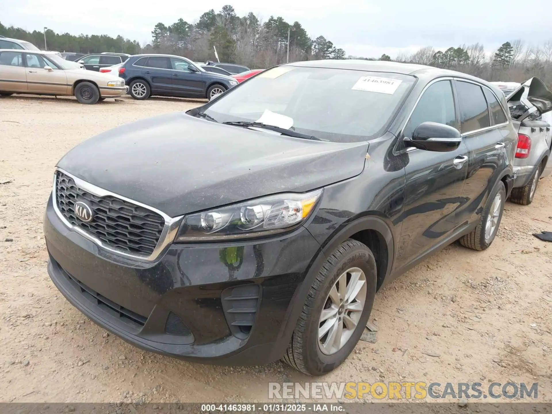 2 Photograph of a damaged car 5XYPG4A35KG577548 KIA SORENTO 2019