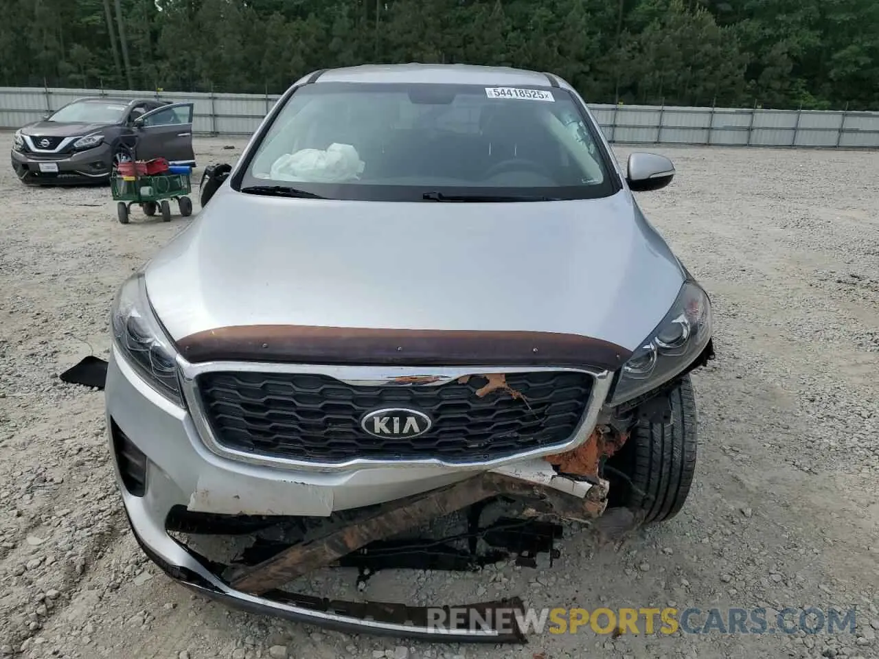 5 Photograph of a damaged car 5XYPG4A35KG581888 KIA SORENTO 2019