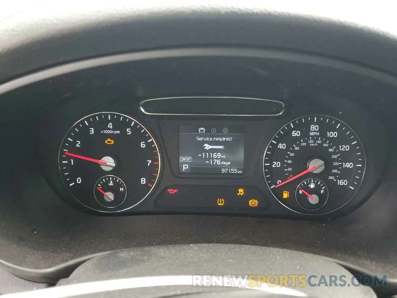 9 Photograph of a damaged car 5XYPG4A35KG581888 KIA SORENTO 2019