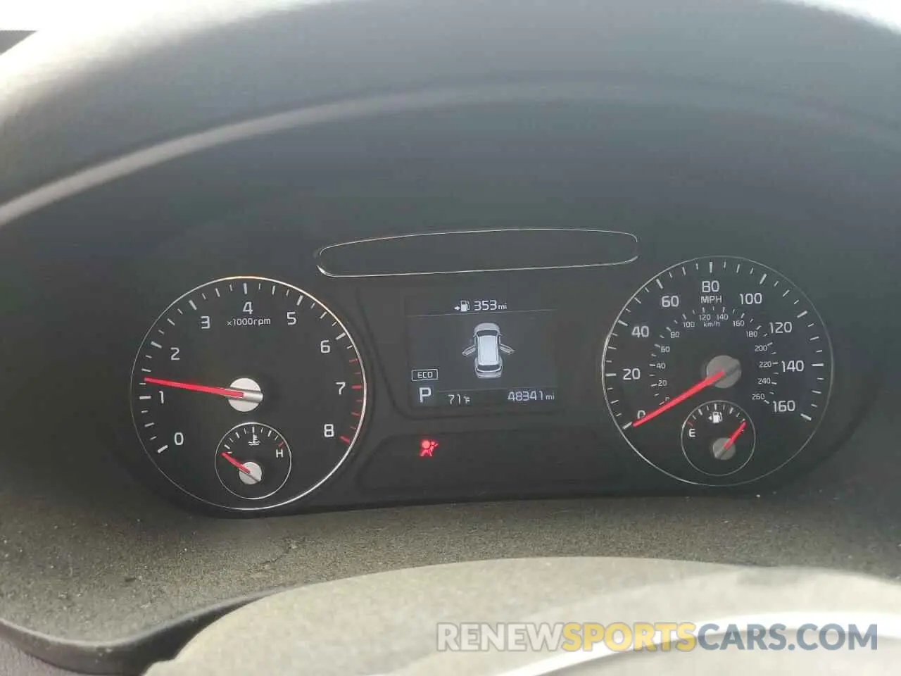 9 Photograph of a damaged car 5XYPG4A35KG605719 KIA SORENTO 2019