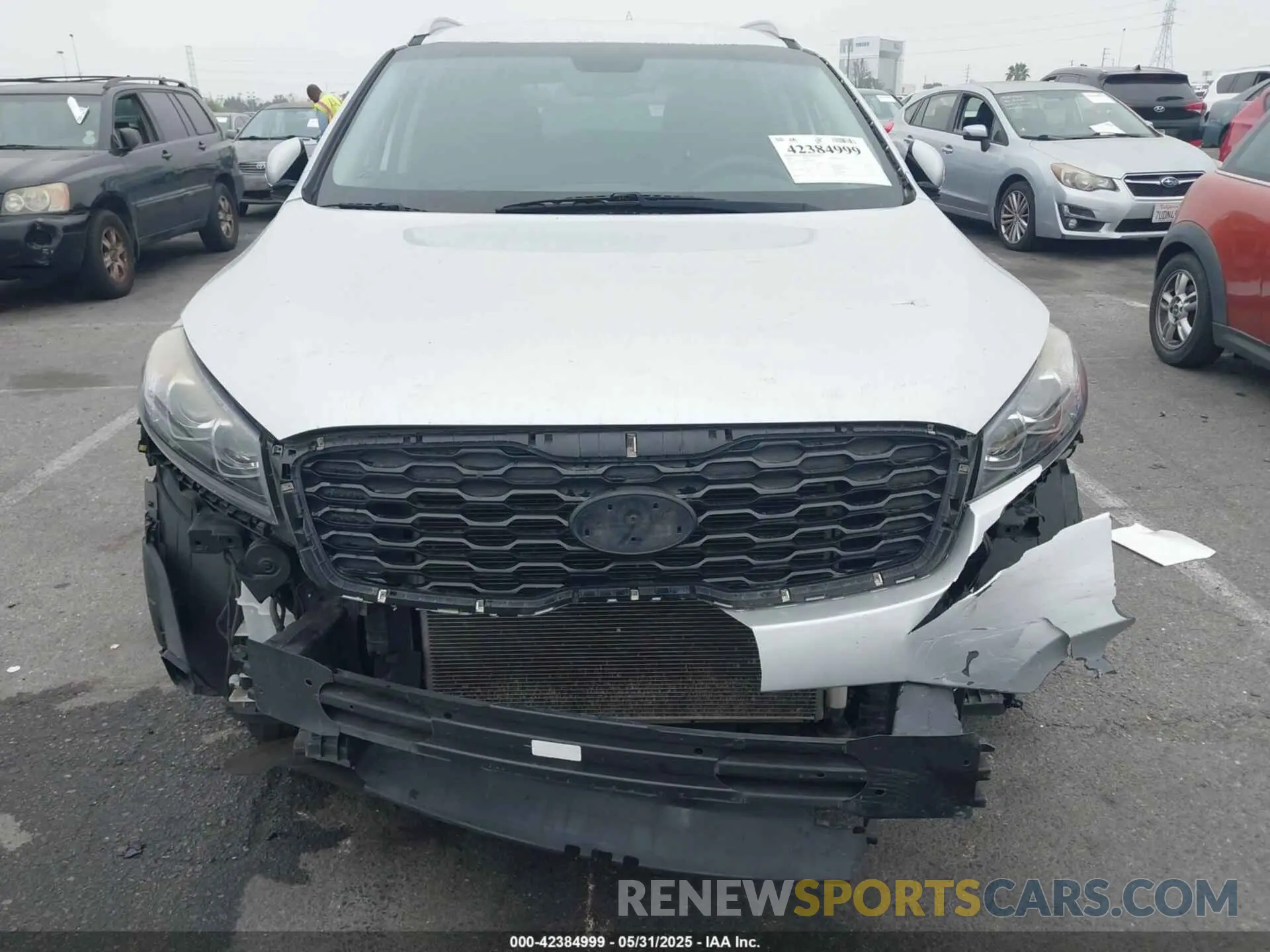 13 Photograph of a damaged car 5XYPG4A36KG438741 KIA SORENTO 2019