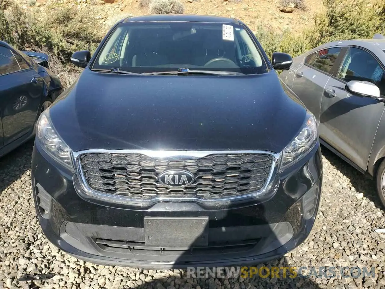 5 Photograph of a damaged car 5XYPG4A36KG455538 KIA SORENTO 2019