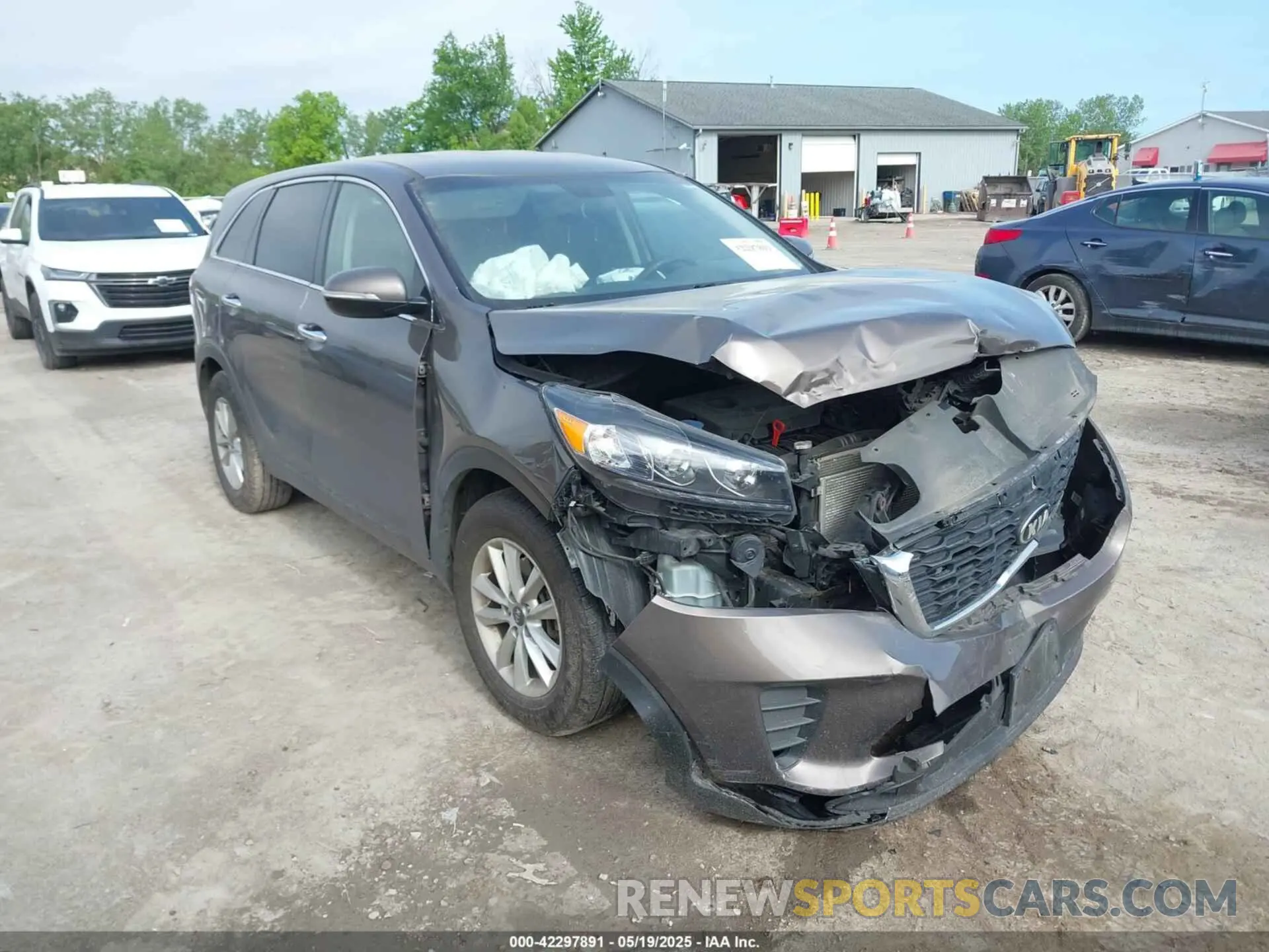 1 Photograph of a damaged car 5XYPG4A36KG505614 KIA SORENTO 2019