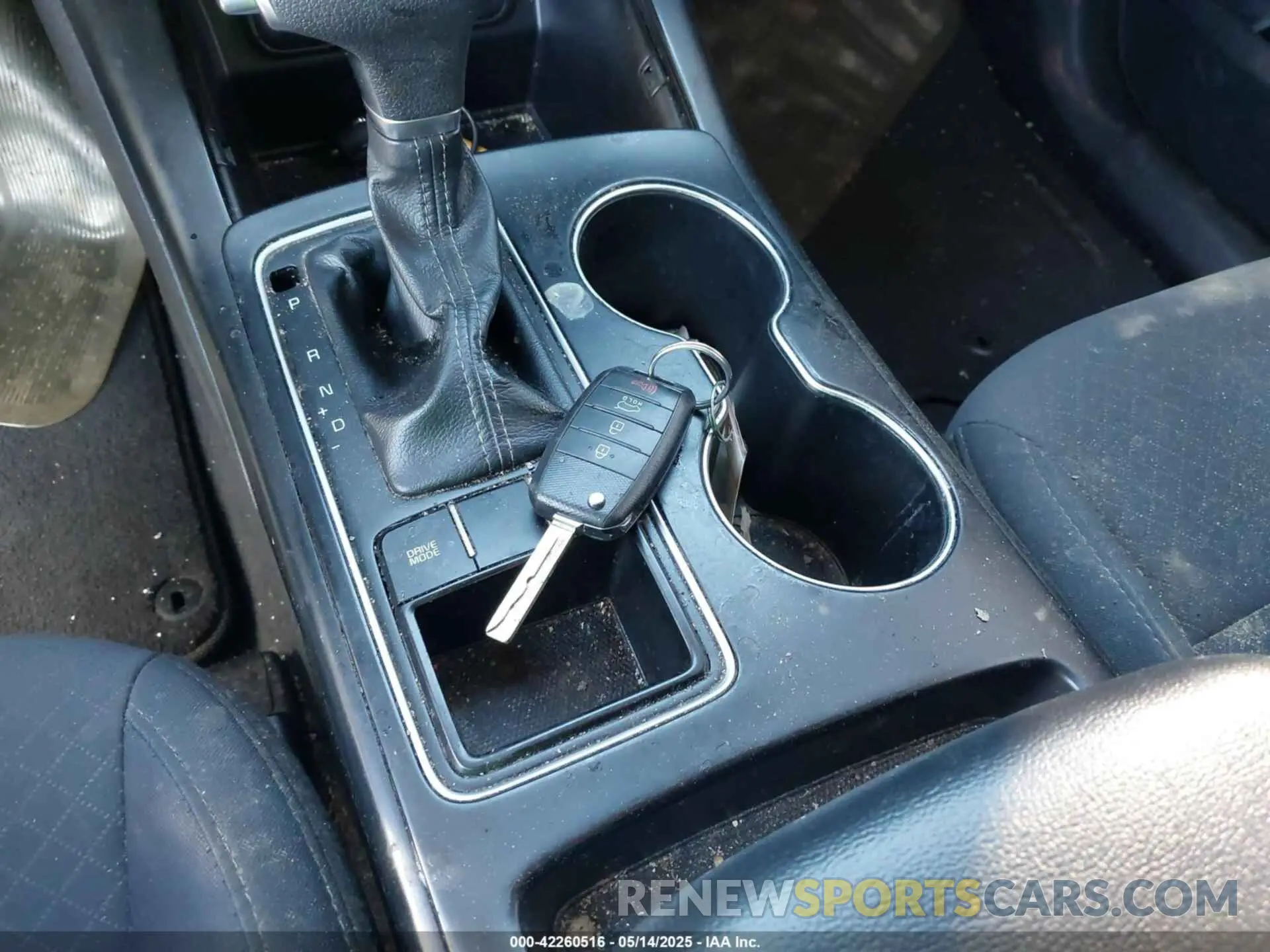 11 Photograph of a damaged car 5XYPG4A36KG529394 KIA SORENTO 2019