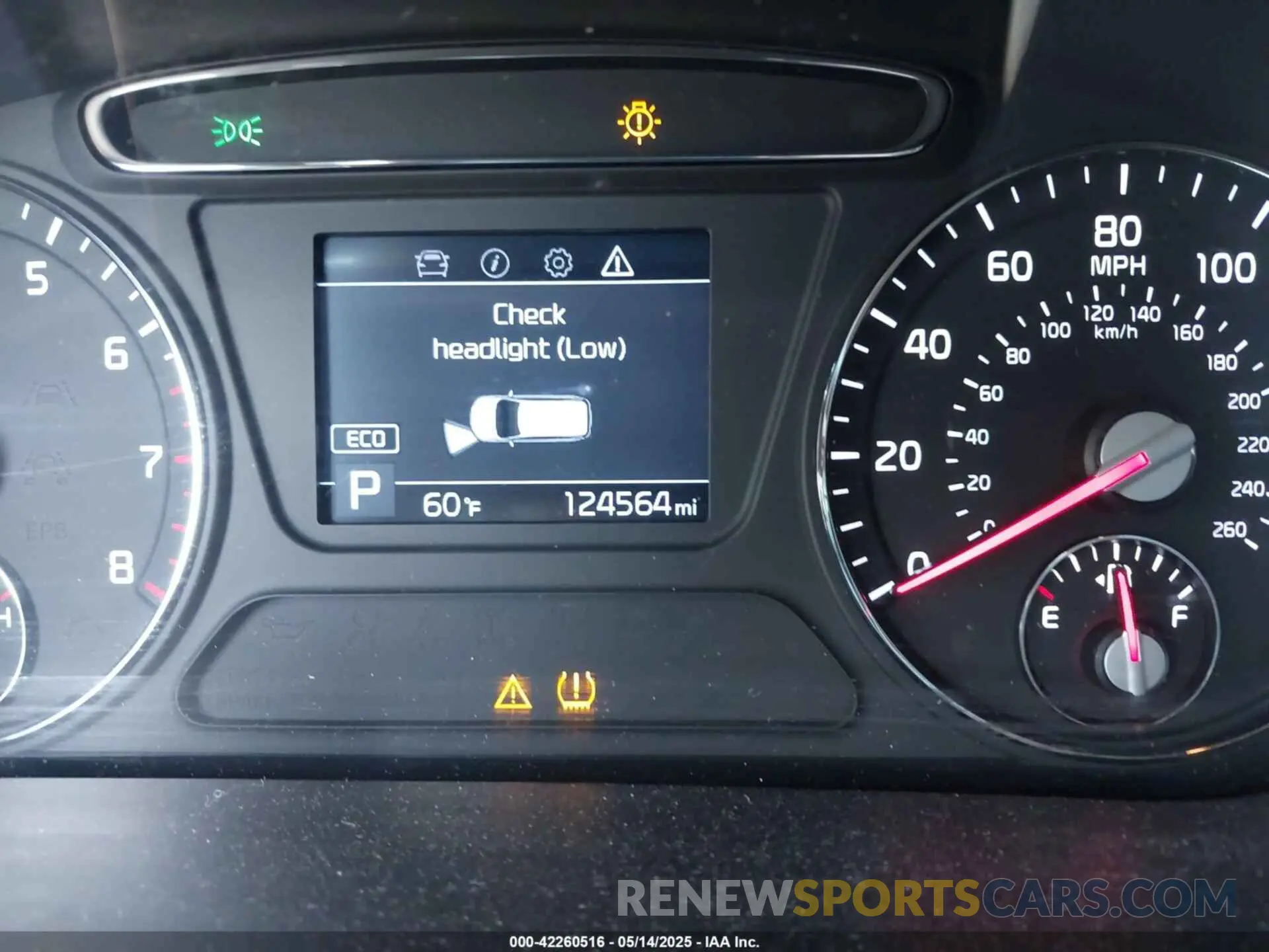 16 Photograph of a damaged car 5XYPG4A36KG529394 KIA SORENTO 2019