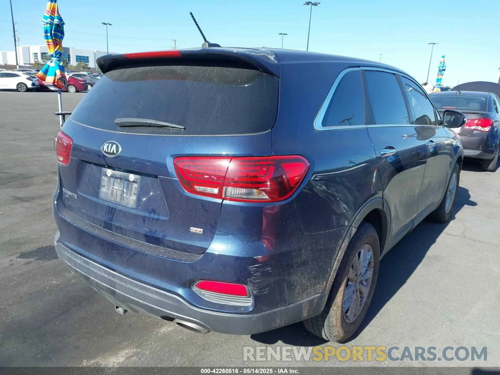 4 Photograph of a damaged car 5XYPG4A36KG529394 KIA SORENTO 2019